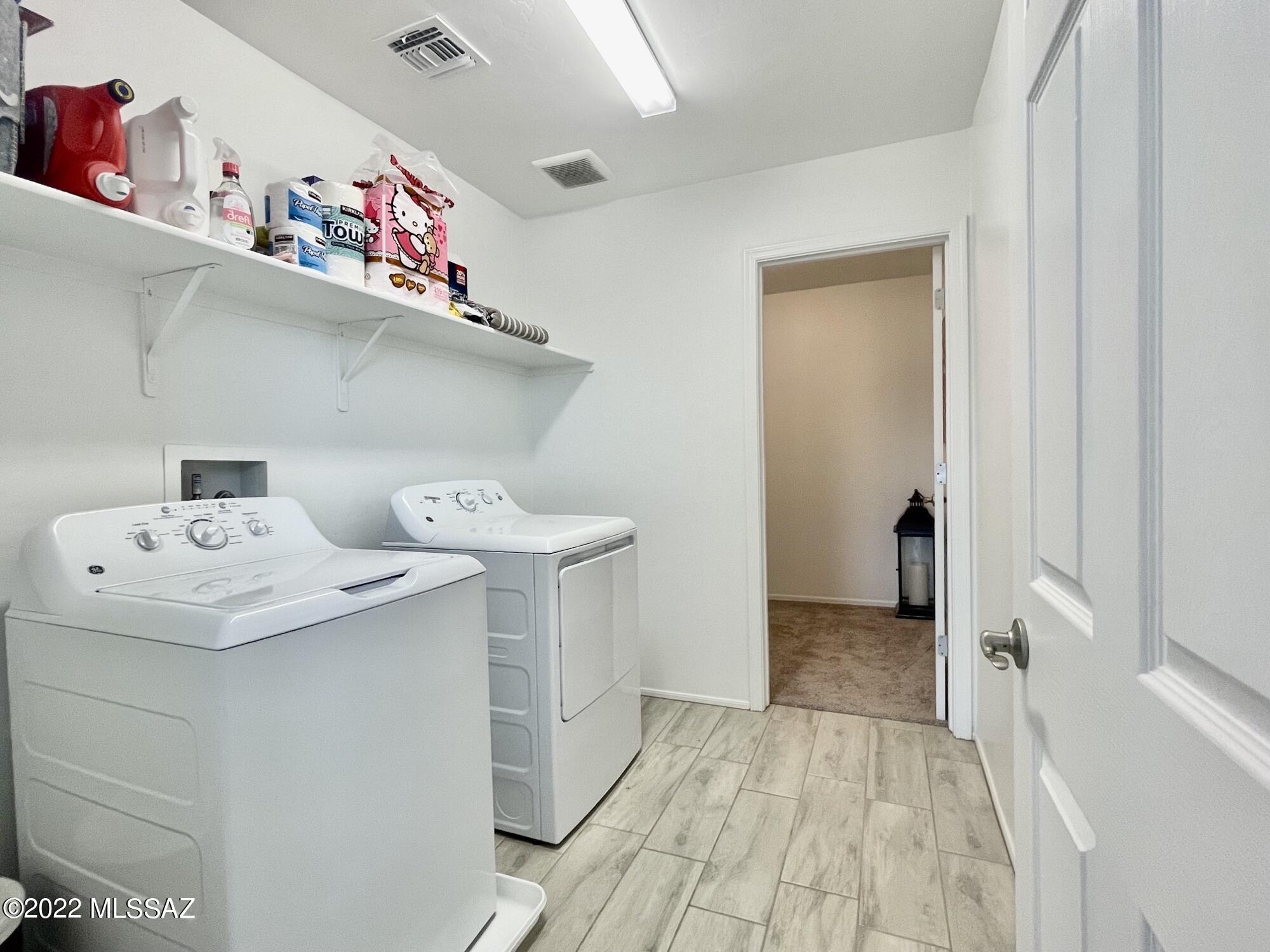 La Estancia De Tucson (331-410) - Residential Lease