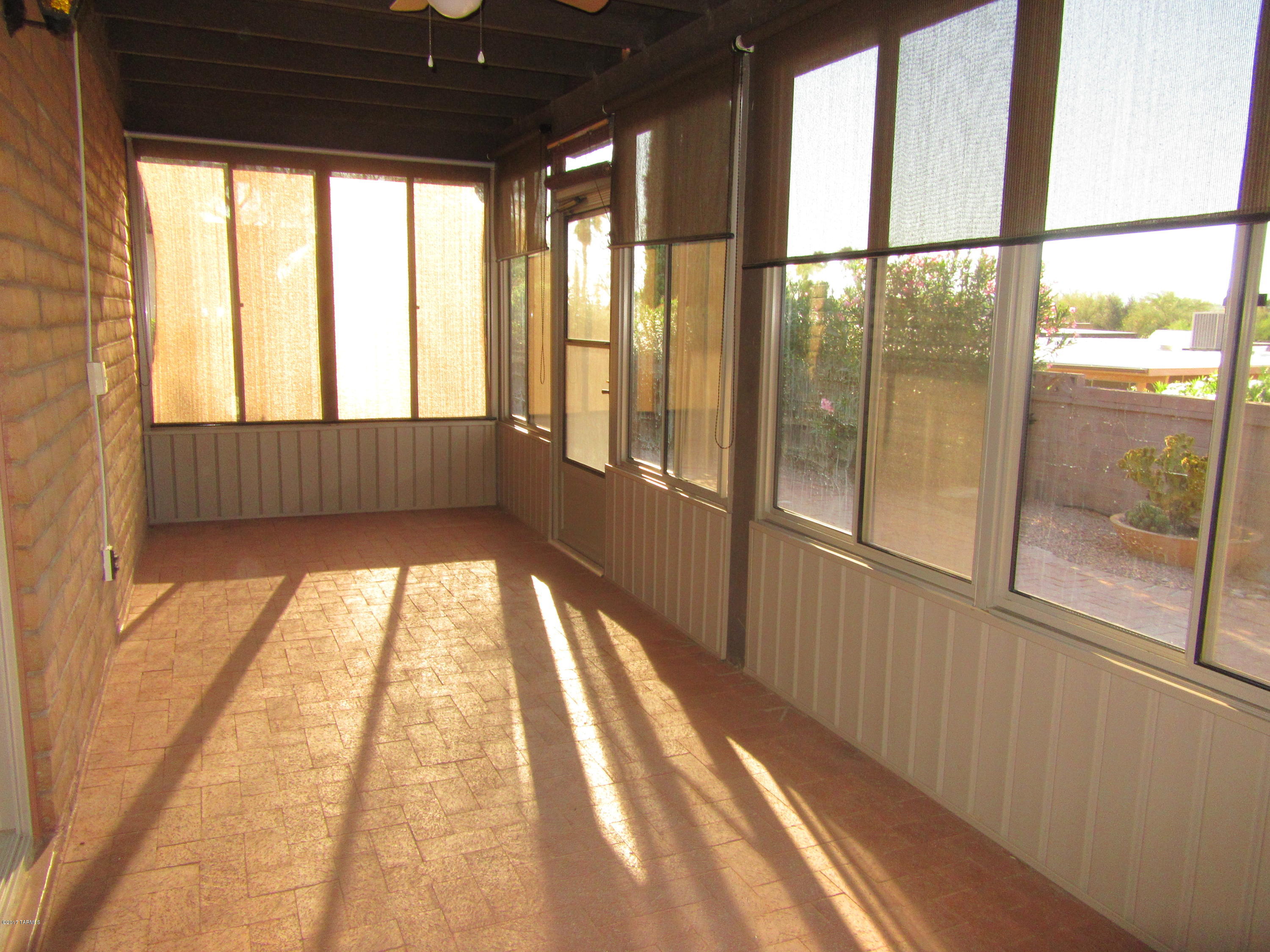 Oro Valley Townhouses (47-52, 58-91) - Residential