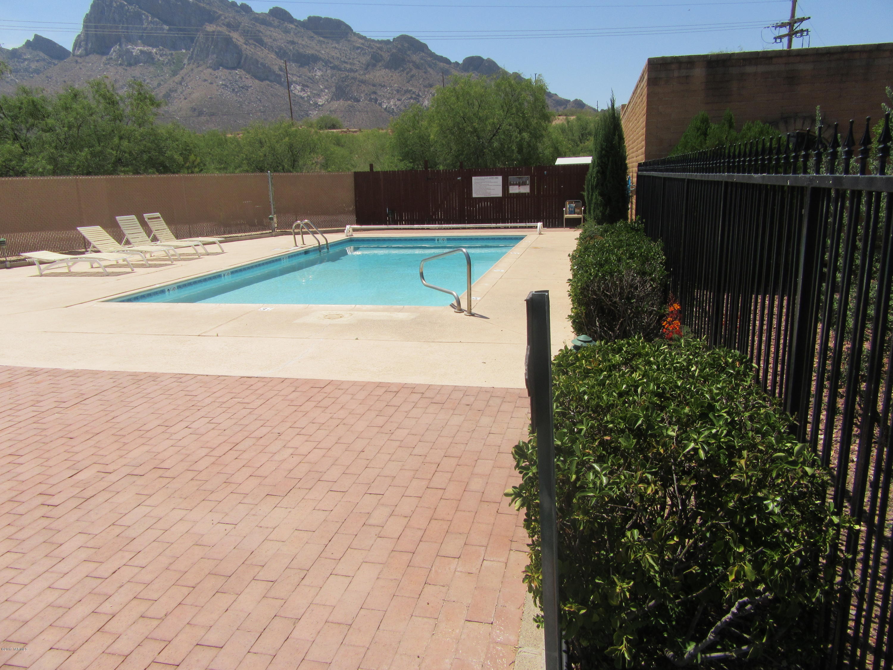 Oro Valley Townhouses (47-52, 58-91) - Residential
