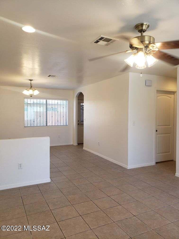 Newer Built 2006 Duplex.feels like a house! Vaulted ceilings, Ceiling fans and tile flooring throughout. Central Heating & Cooling. Dual pane windows. Includes all appliances -Refrigerator, stove, dishwasher and microwave. Washer & dryer included. Fenced yard. Security doors and windows. Please do not disturb tenants. Non Smoking property. Available 7/1/22. All communication and negotiation shall be conducted only through the Owner/Agent
5202406166