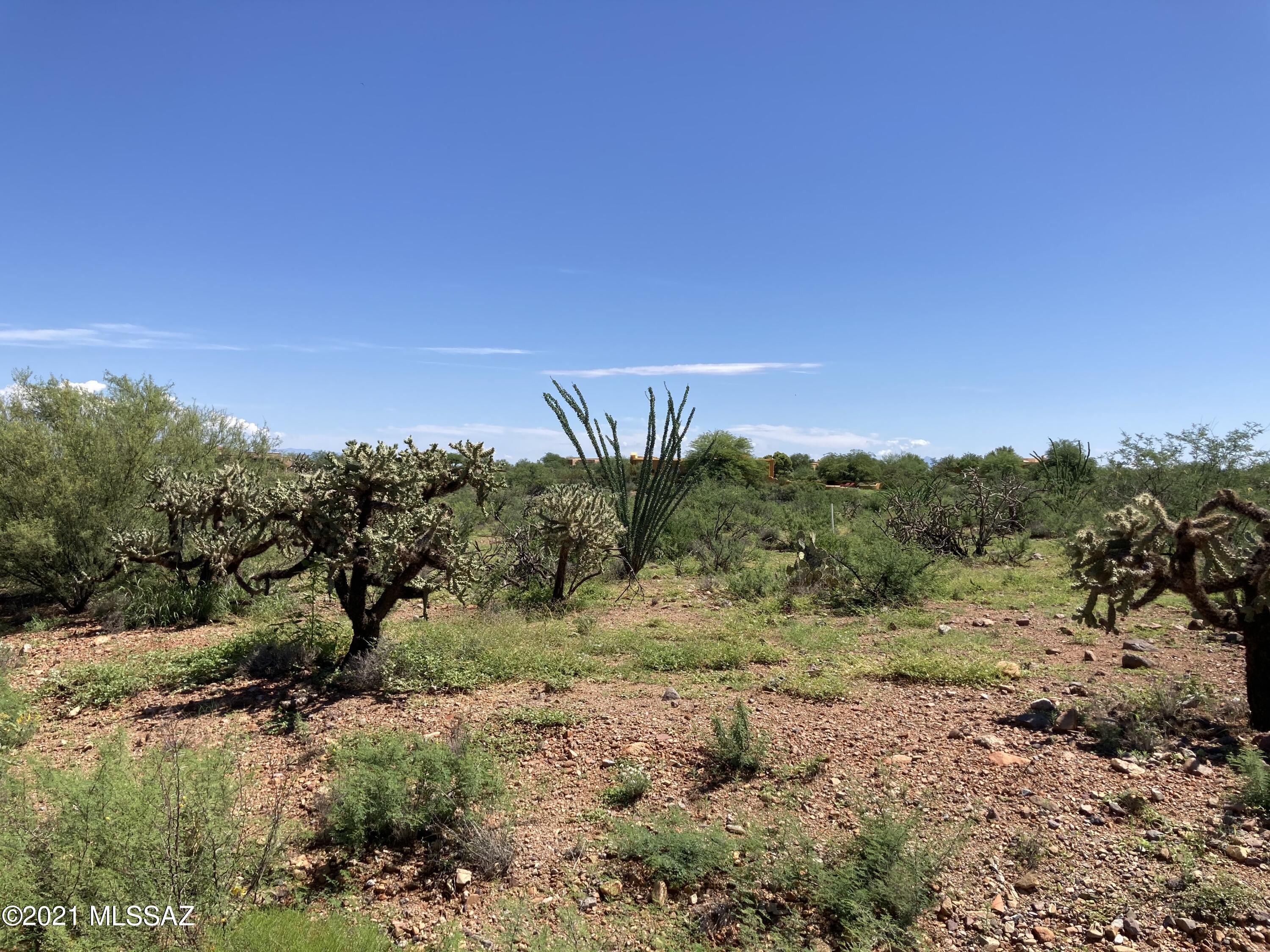 Beautiful cul de sac residential lot in Madera Foothills - home site with views, gated community - stunning homes - 1.7 acres priced to sell quickly.