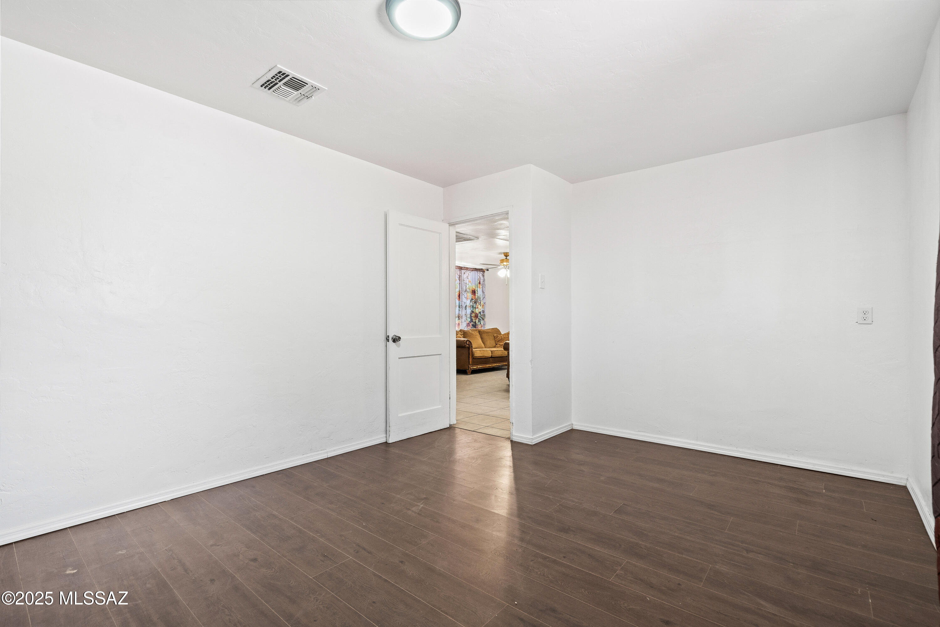 Mission Manor NO. 4 - Residential