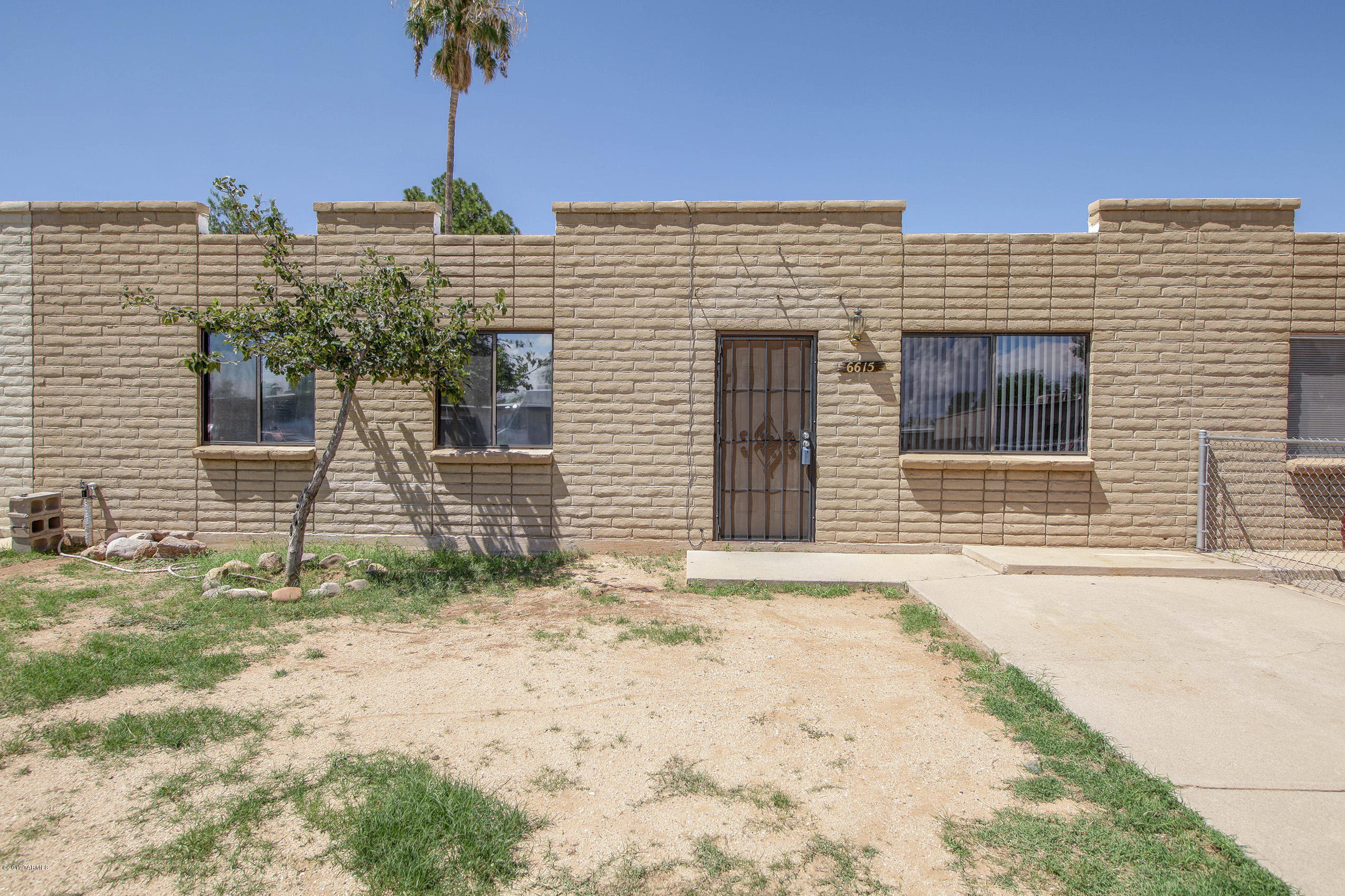Beautiful townhouse close to Davis Monthan, Downtown, shopping, and fine dining too. Beautiful ceramic tile throughout, low-E dual pane windows, Ceiling fans throughout. Large backyard and much more! 1 year at $1500 a month with a $2250 deposit.
 2 year lease at $1400 a month with a $1400 deposit