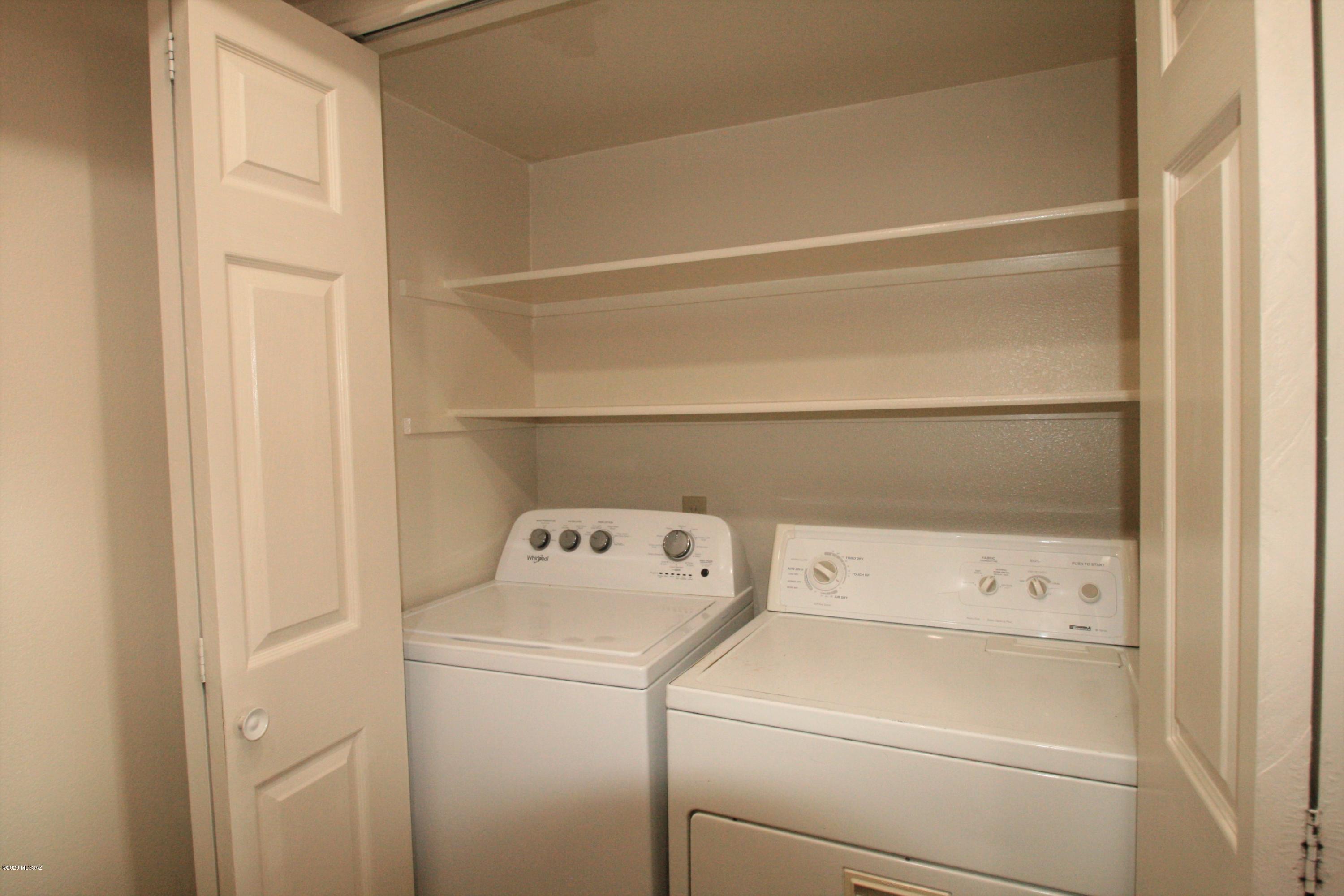 Twelve Hundred River Rd Condos - Residential