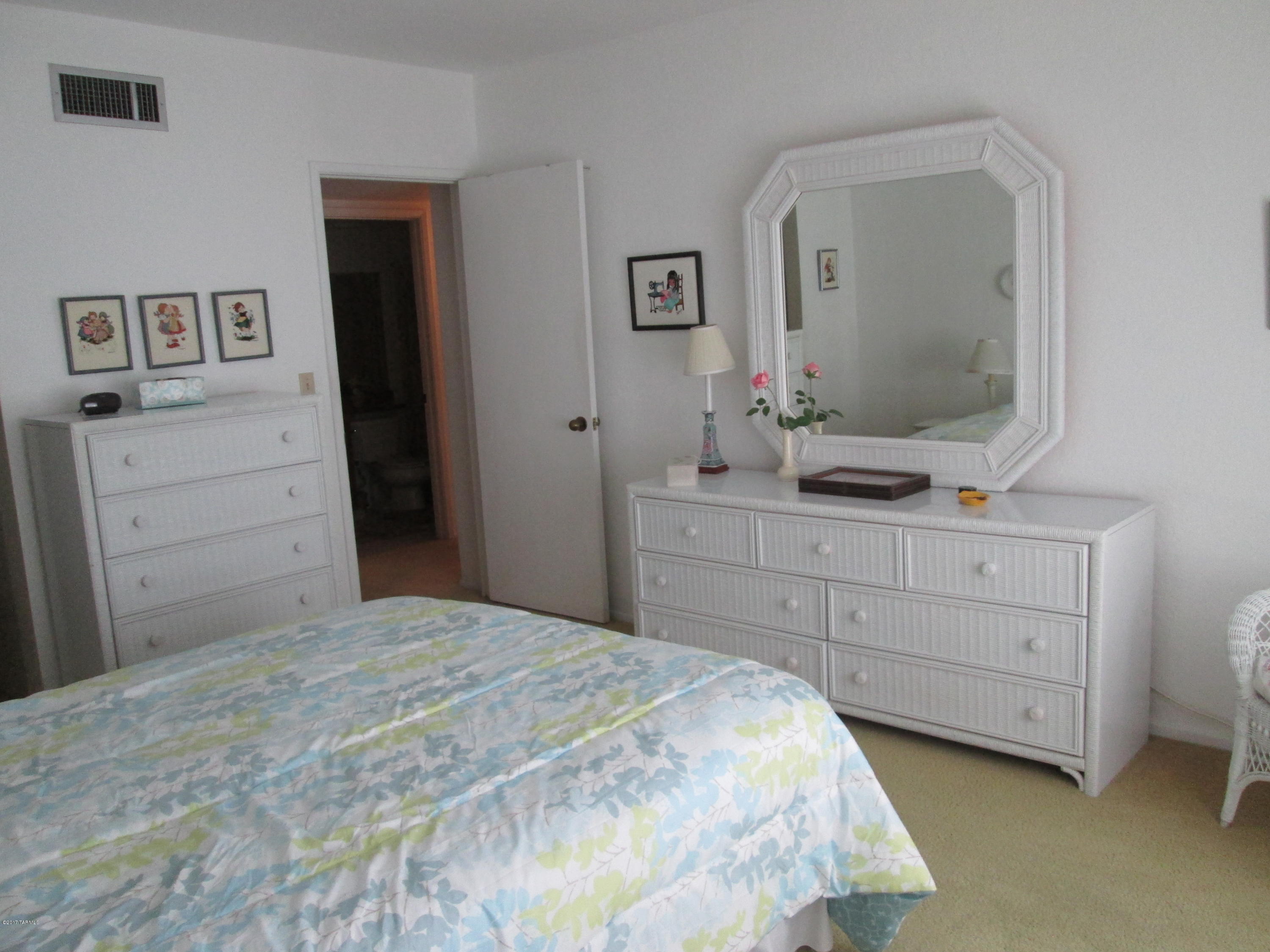 Summertree Condominiums (1-224) - Residential