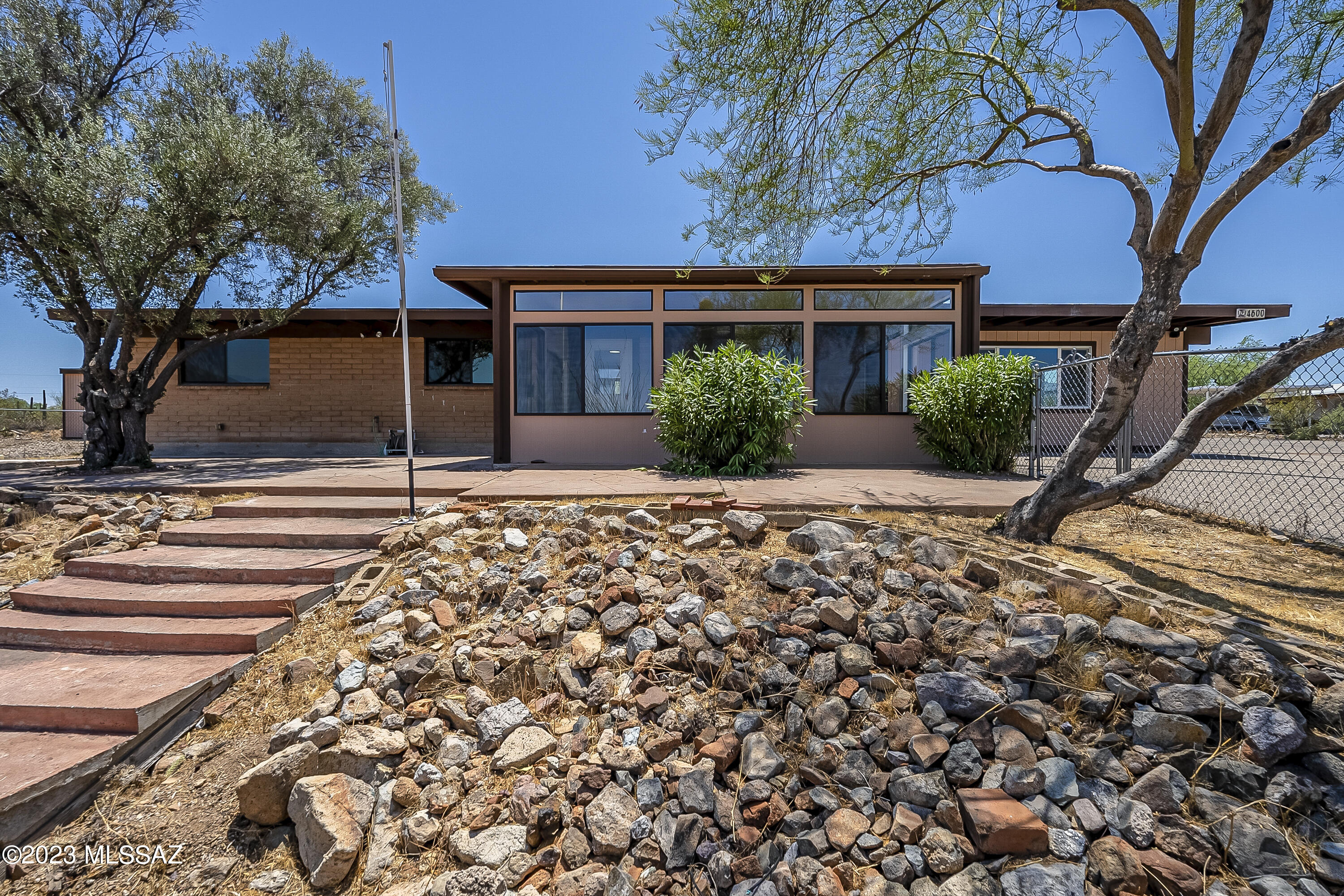 El Camino Del Cerro Ranchettes (1-15) - Residential