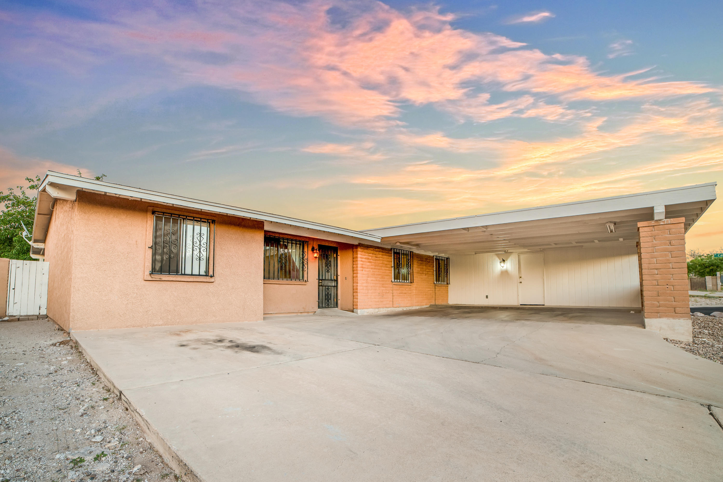 Las Palomas - Residential
