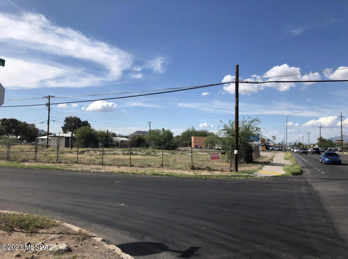 Located in on high traffic area just waiting for your new business venture, many commercial uses.  
All utilities are on site and available.
Price includes 2 separate parcel of land .