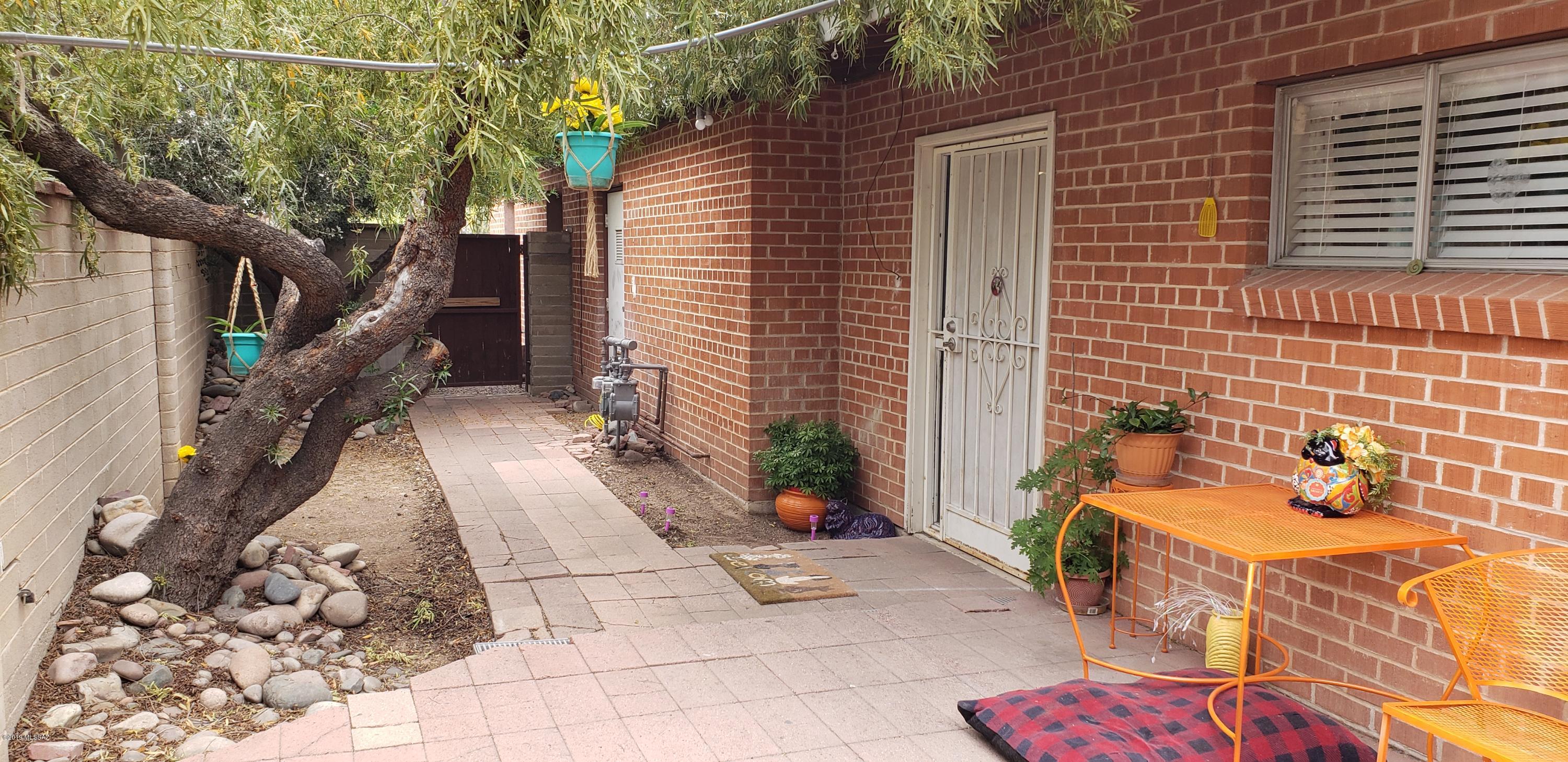 El Cerrito Est - Residential Income