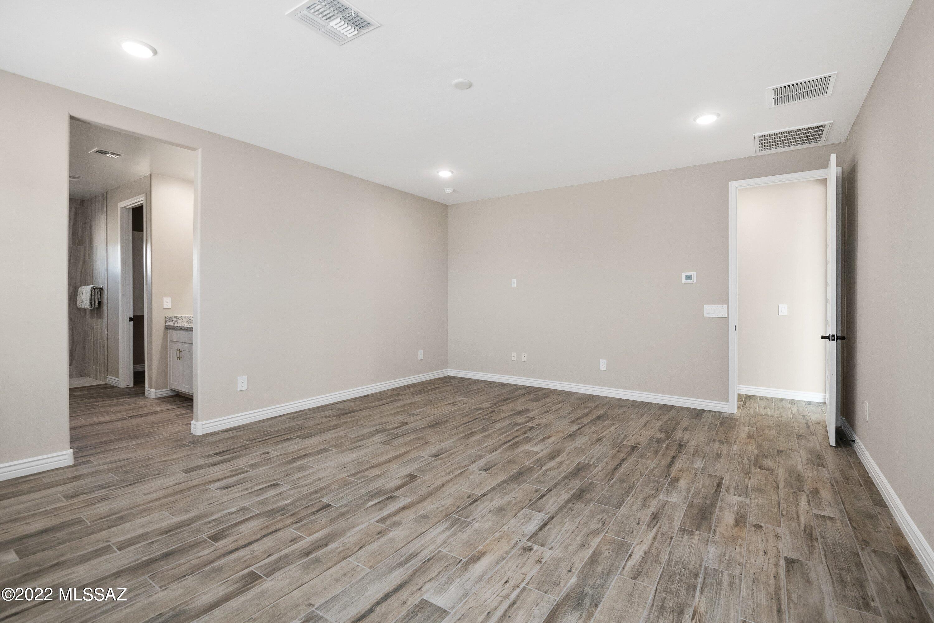 Residences At Miller Ranch - Residential