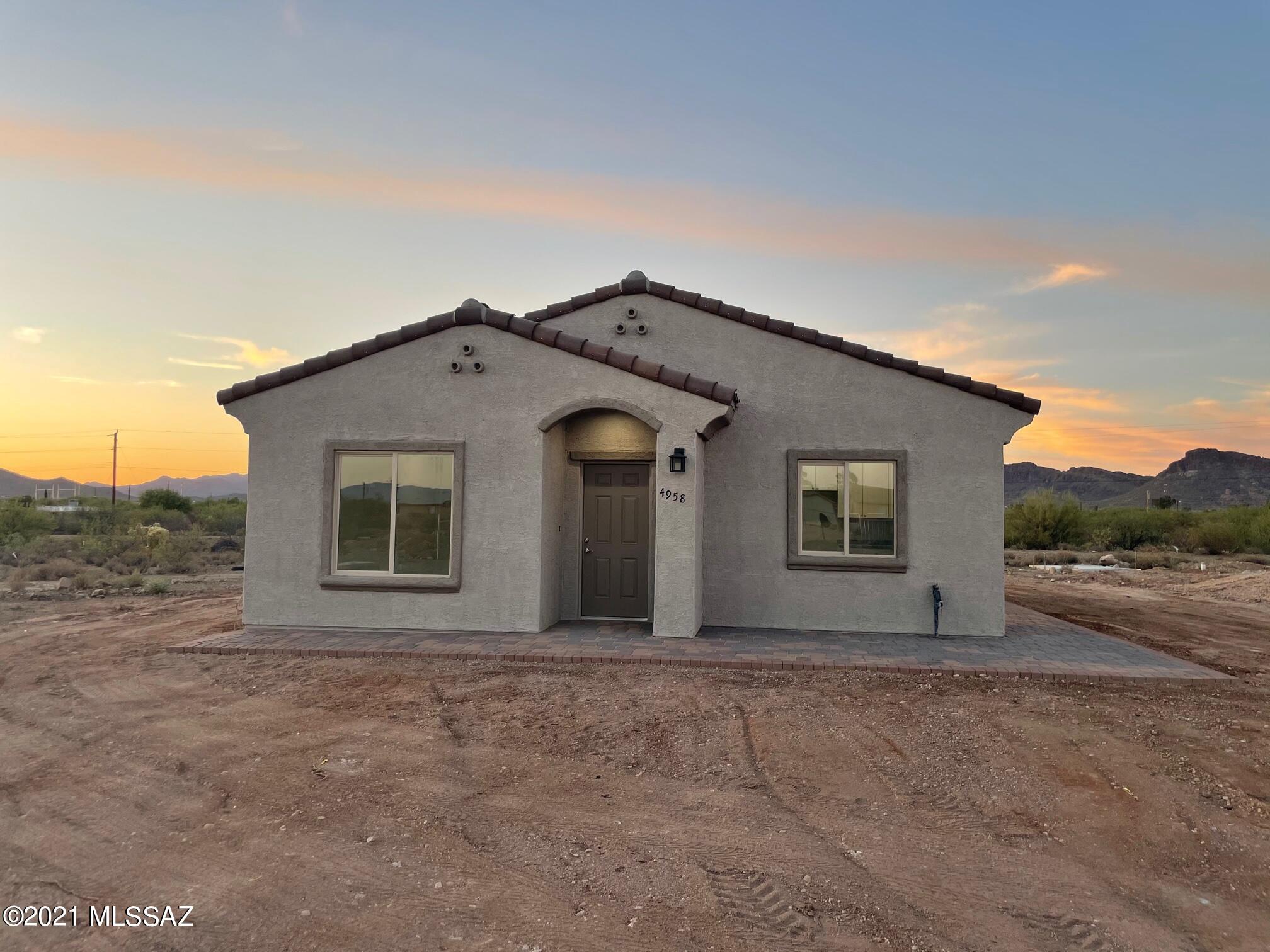 BEAUTIFUL NEW CONSTRUCTION HOME IN DESIRED SOUTHWEST TUCSON VIEWS GALORE ON THIS QUARTER ACRE LOT. 3 LARGE BEDROOM 2 BATH OPEN FLOOR PLAN, COMPLETLY BRAND NEW BRING YOUR RV ATVS   TO THIS BEAUTY. HURRY IT WONT LAST LONG