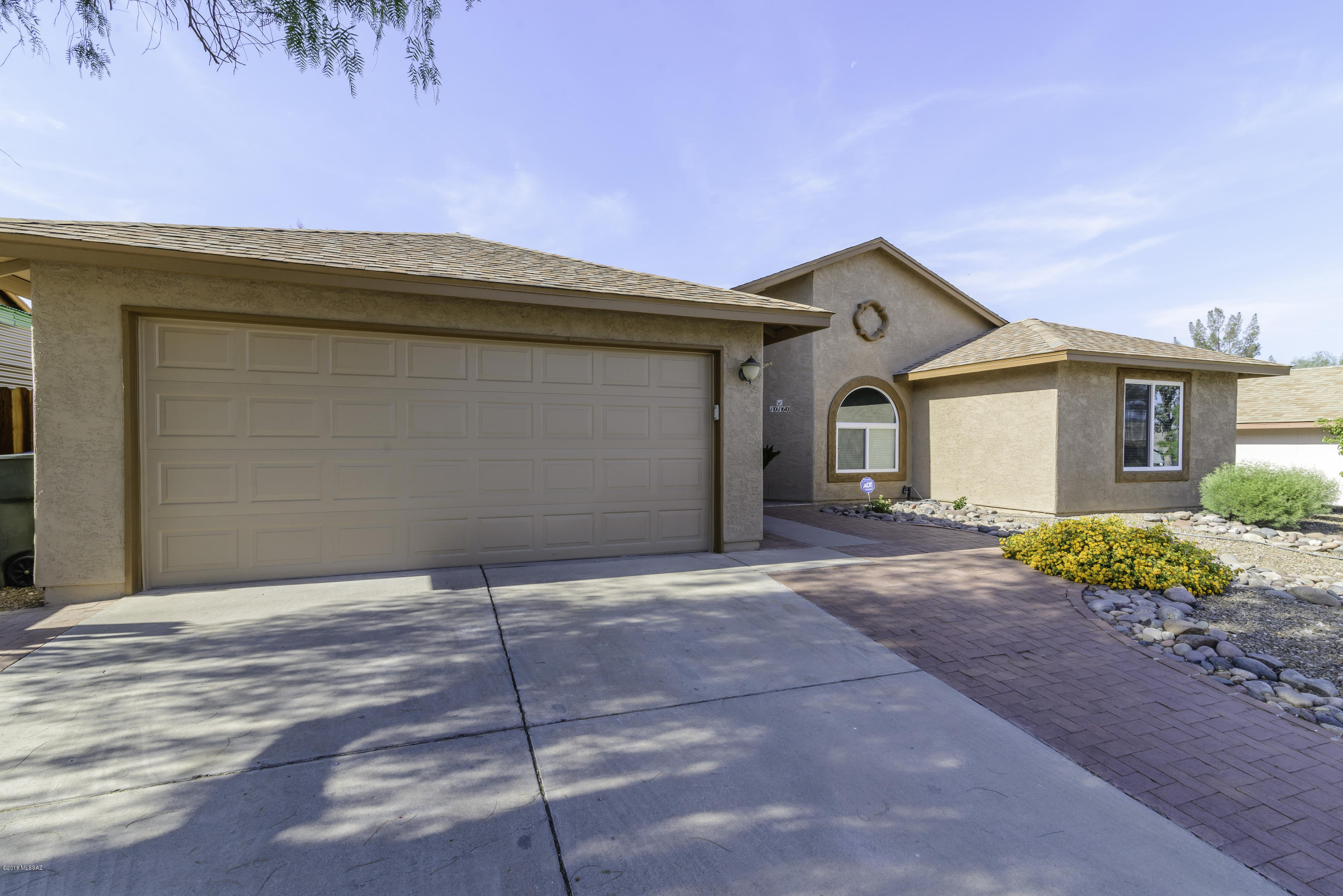 This newly renovated, 4 bedroom, 2 bath,
split-floor plan home is ready for you! (NO POLY PIPE,Owners replaced/2003)
New Duel-Pane Windows,New Carpeting, &
get this! A NEW SHINGLE ROOF!! Lot's of Storage within & without. There is a Great Storage Shed in the back yard & Shevlves
in the Garage. Open Floor Plan, Vaulted Cielings! Full Length Covered Patio,North-South Exposure & VIEWS and so much more! Please give us a look & Let's work together!!