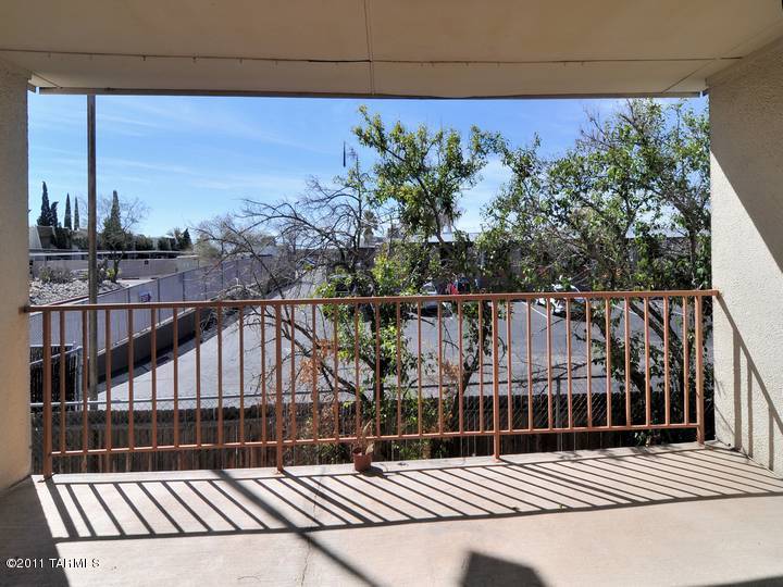 Las Colinas Condominiums - Residential