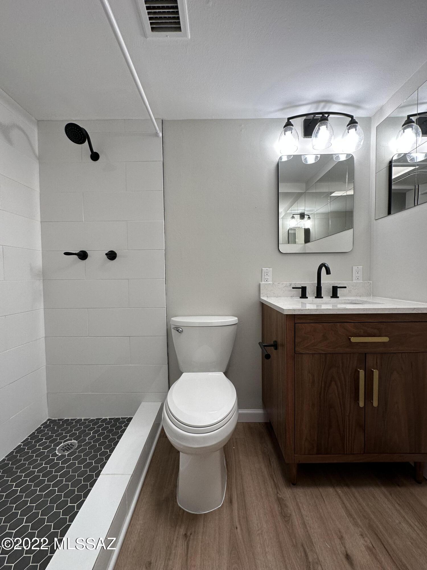 Kingston Knolls Terrace - Residential Lease