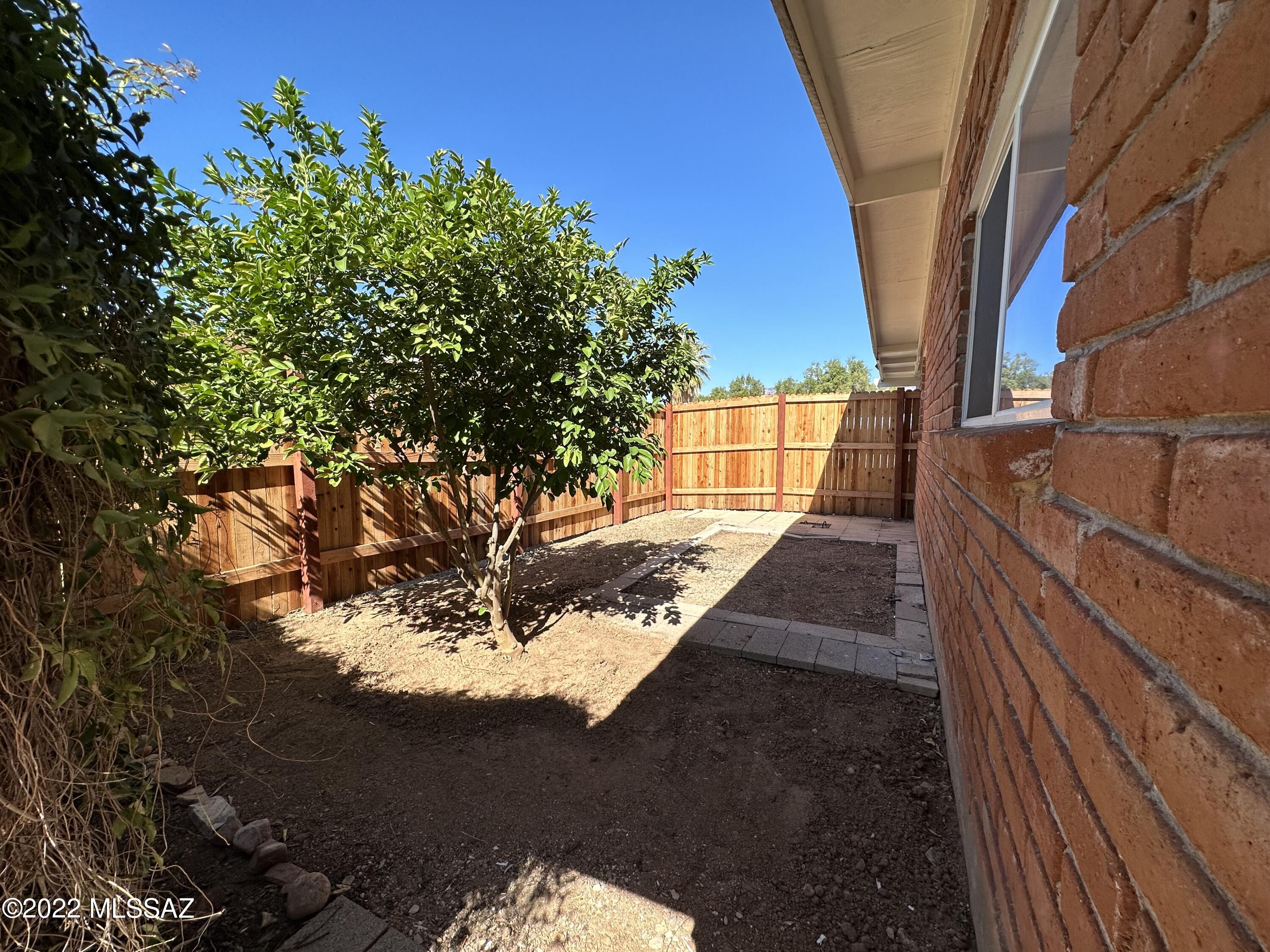 Kingston Knolls Terrace - Residential Lease