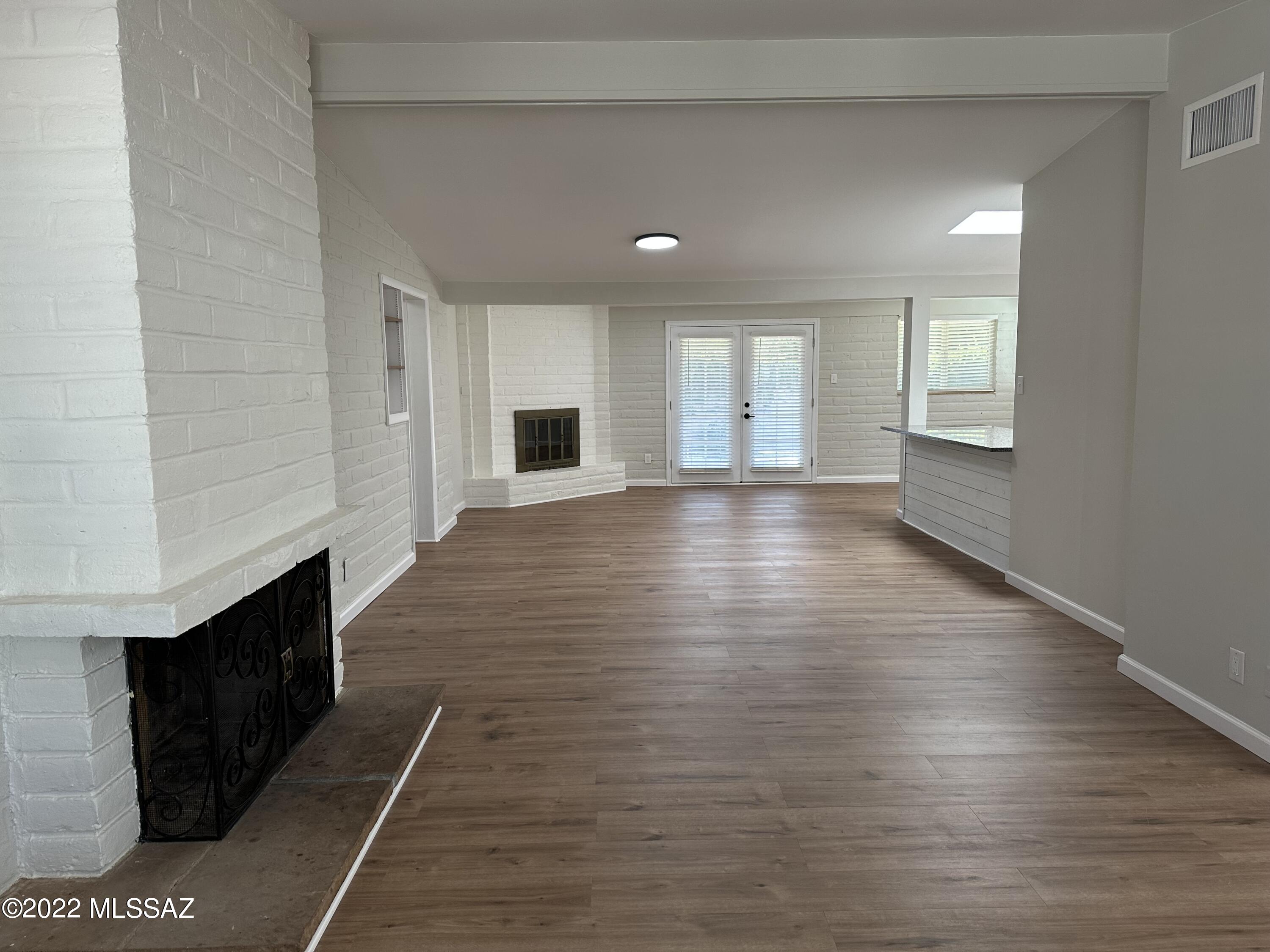 Kingston Knolls Terrace - Residential Lease