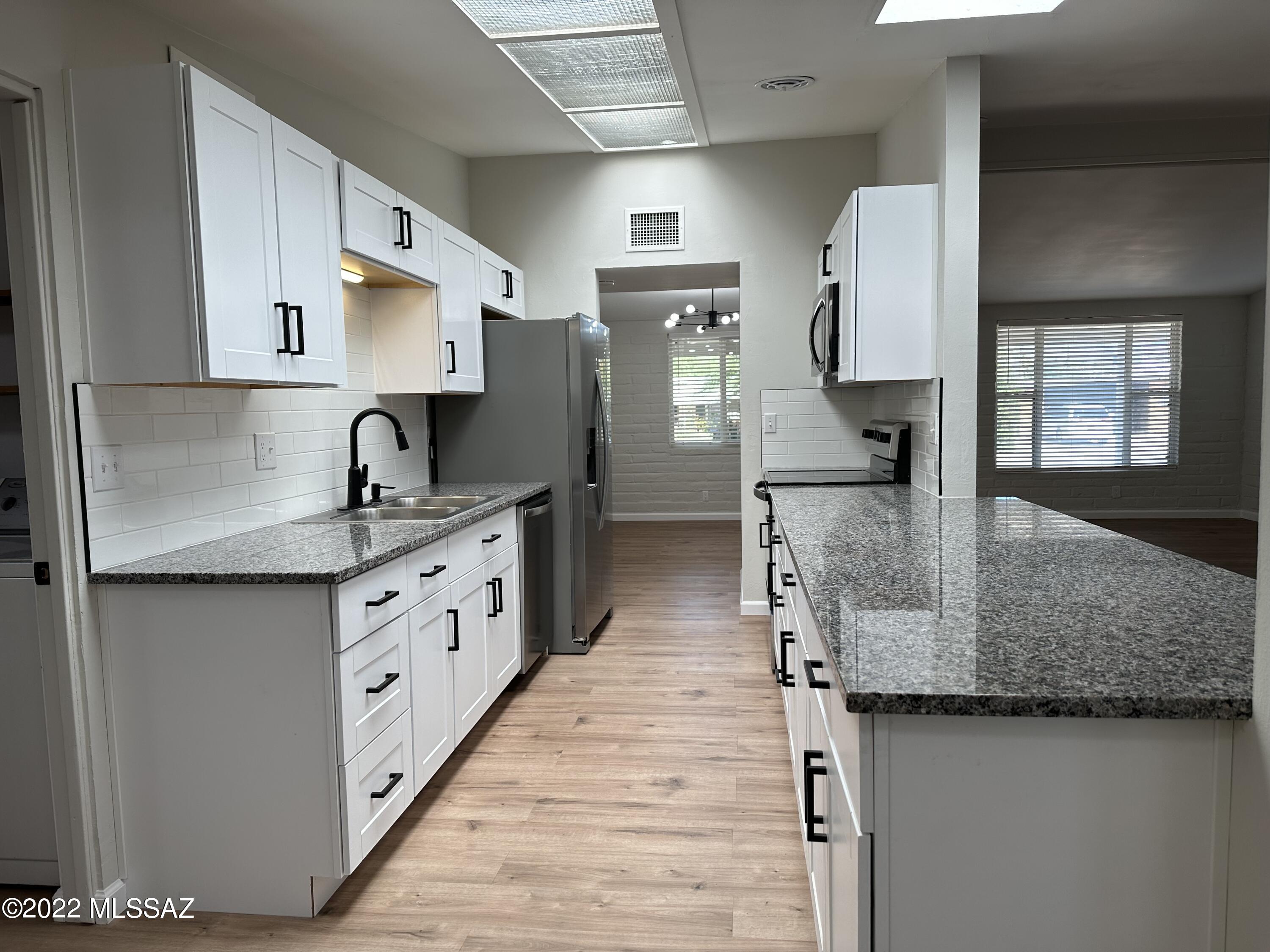 Kingston Knolls Terrace - Residential Lease