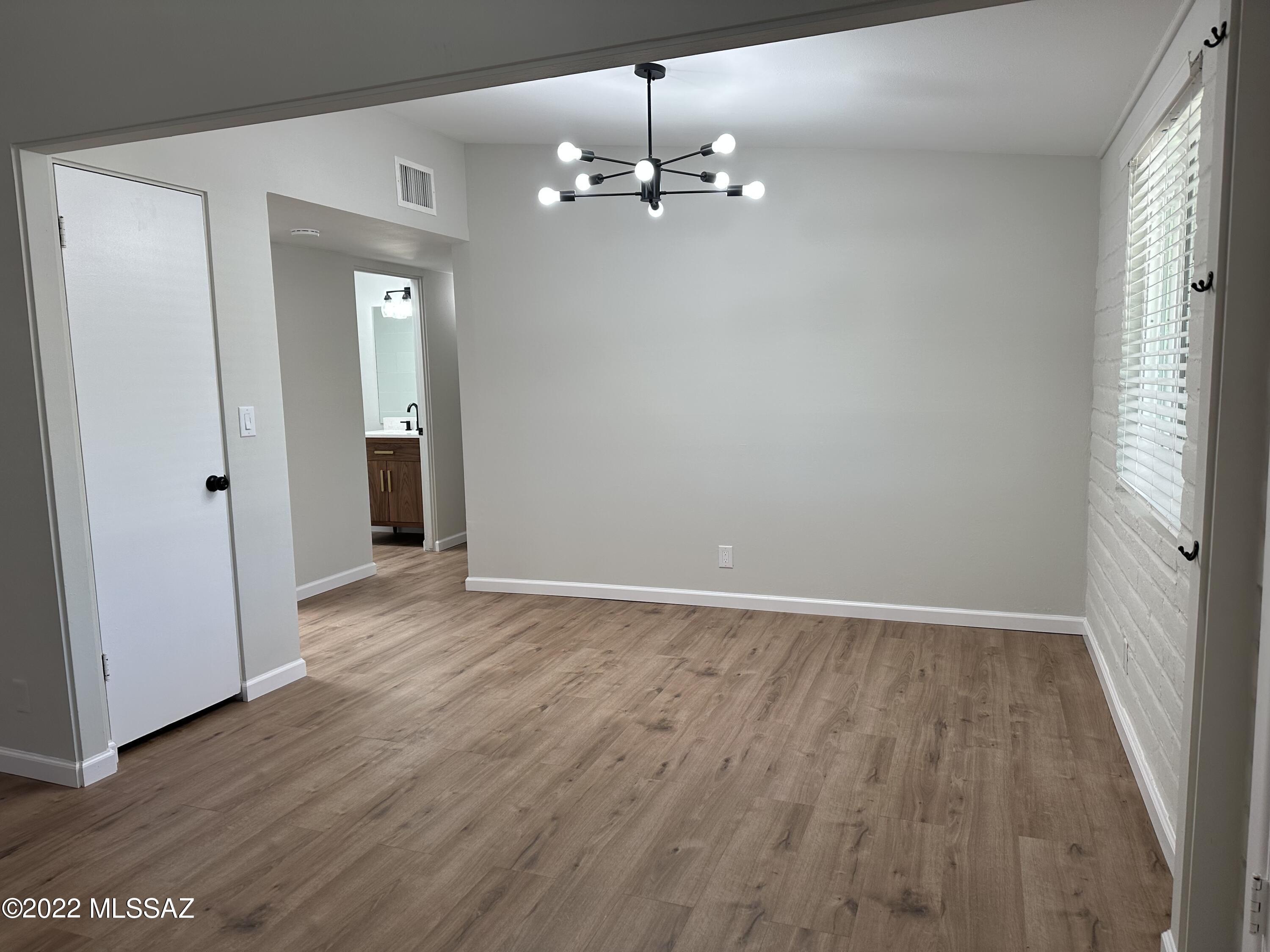 Kingston Knolls Terrace - Residential Lease