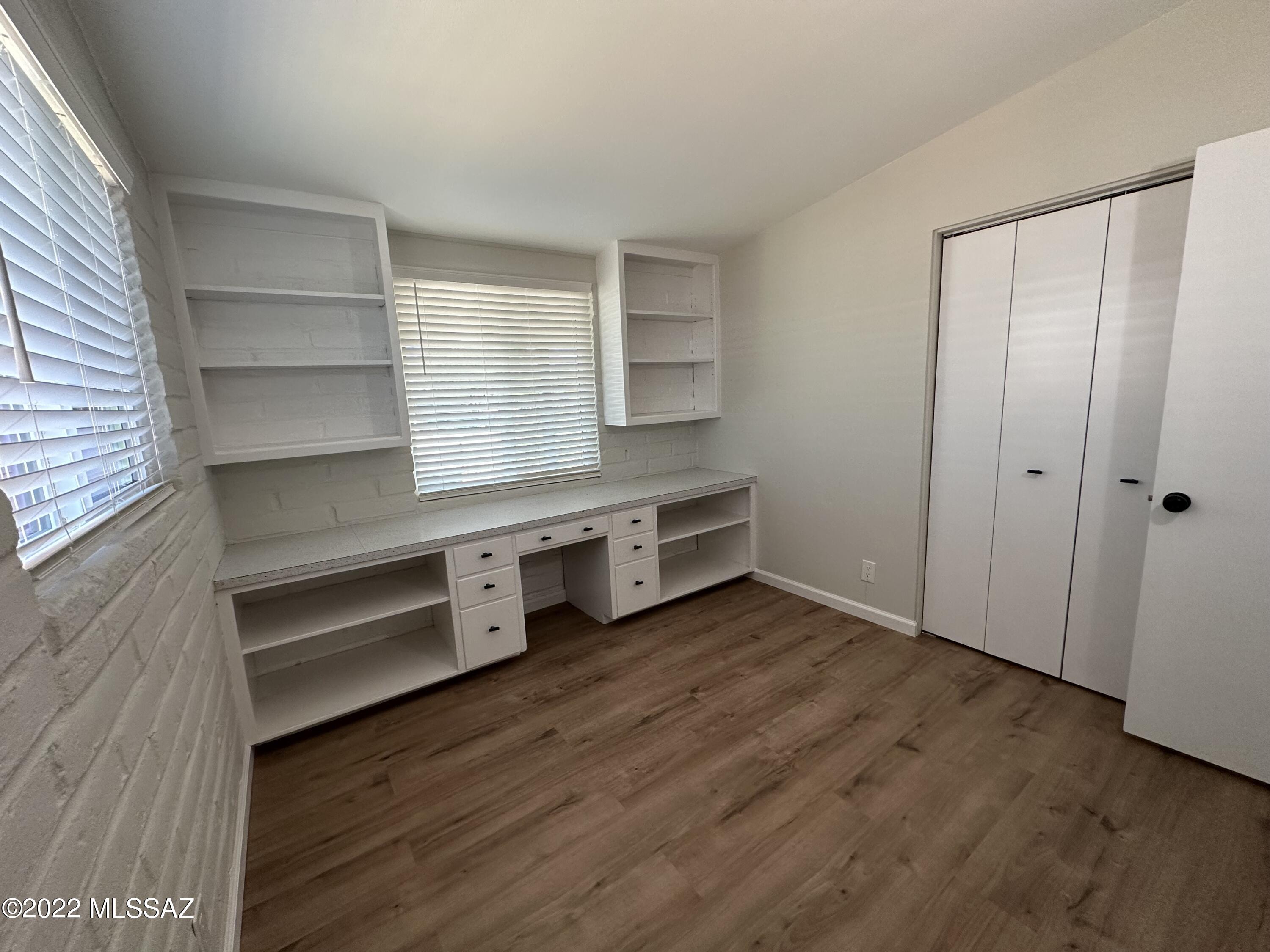 Kingston Knolls Terrace - Residential Lease