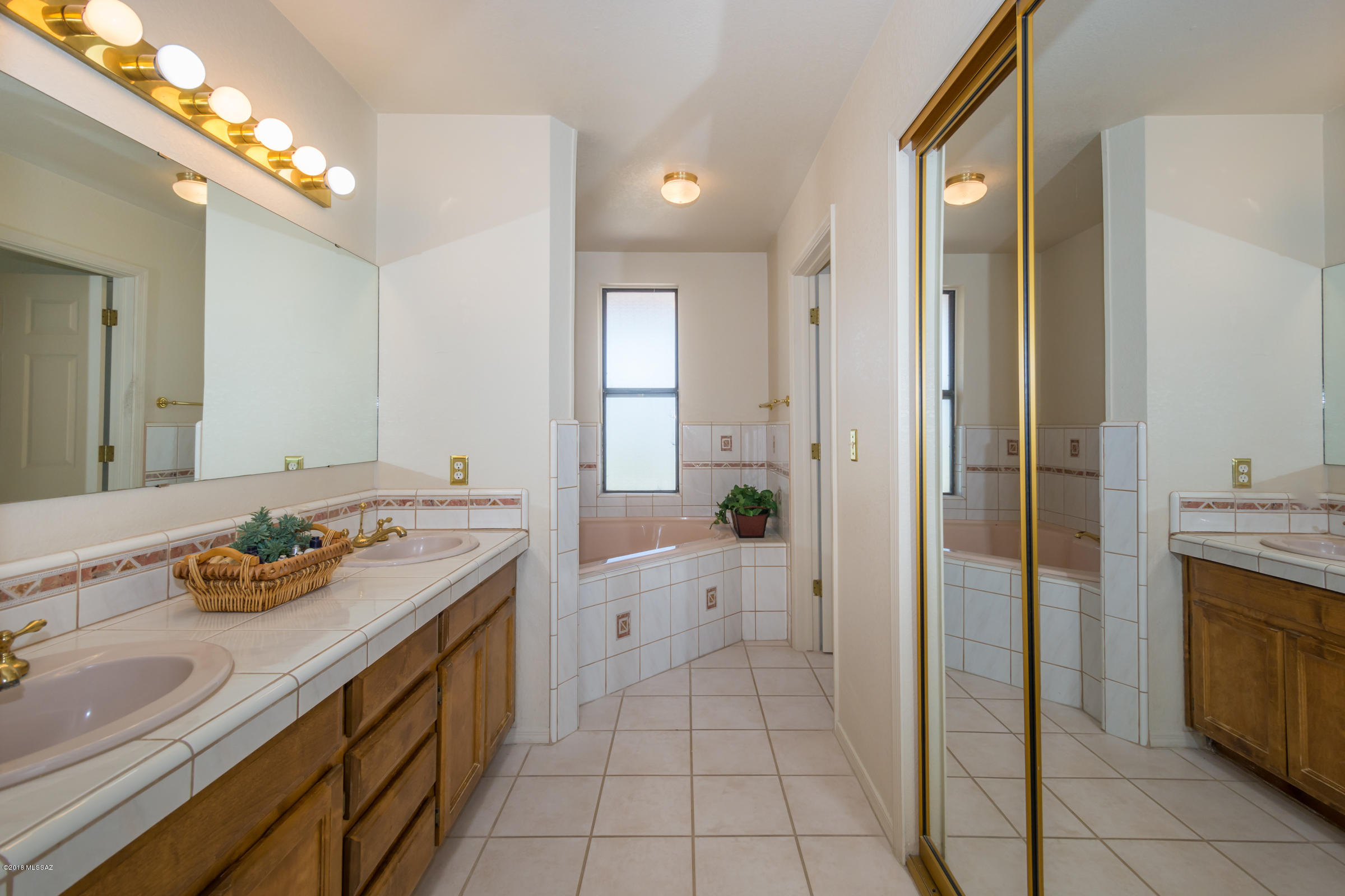 Rancho Del Cerro (340-532) - Residential