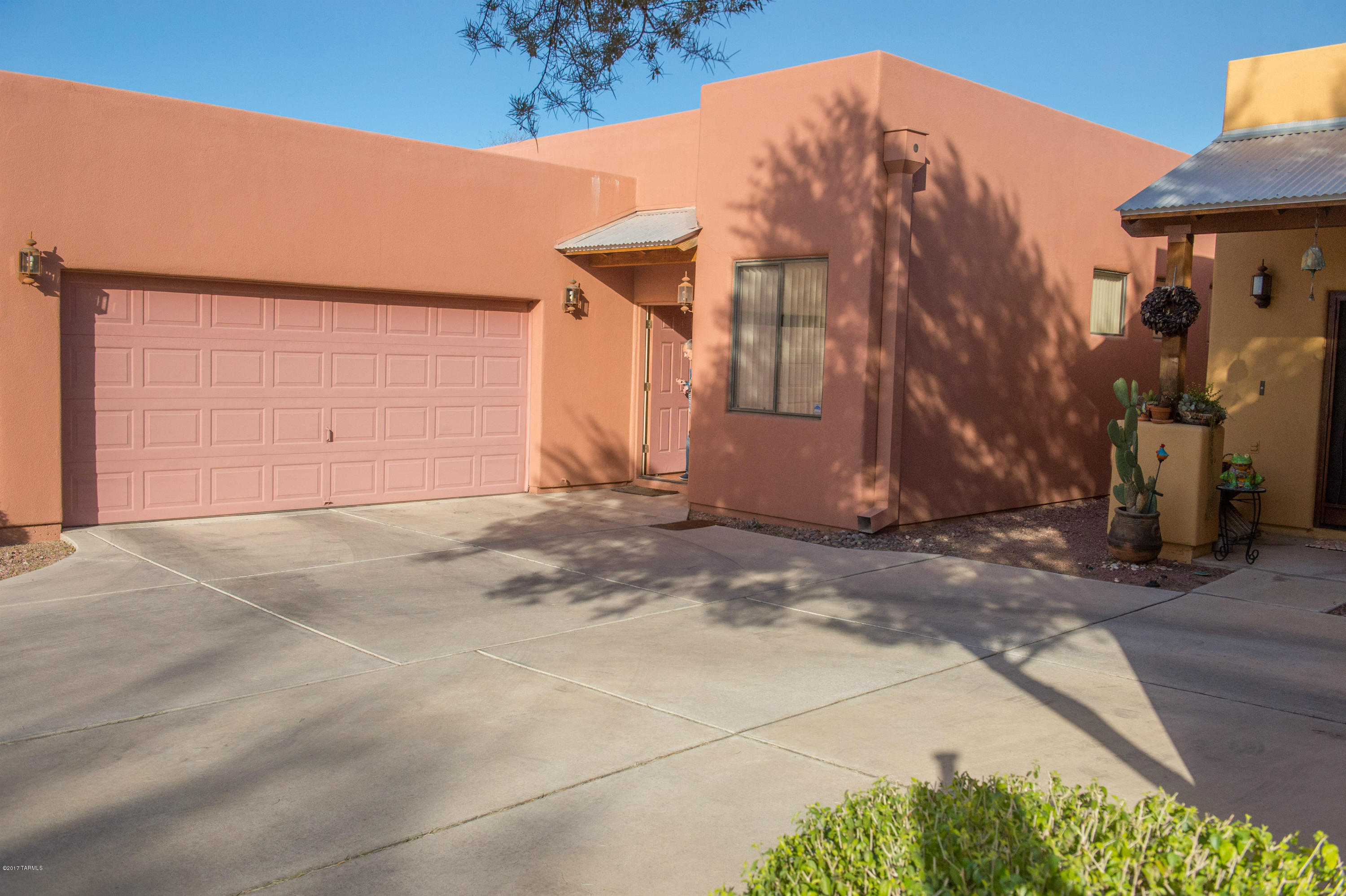 Barrio Centro (1-84) - Residential Lease