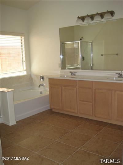 Tangerine Terrace (1-105) - Residential Lease