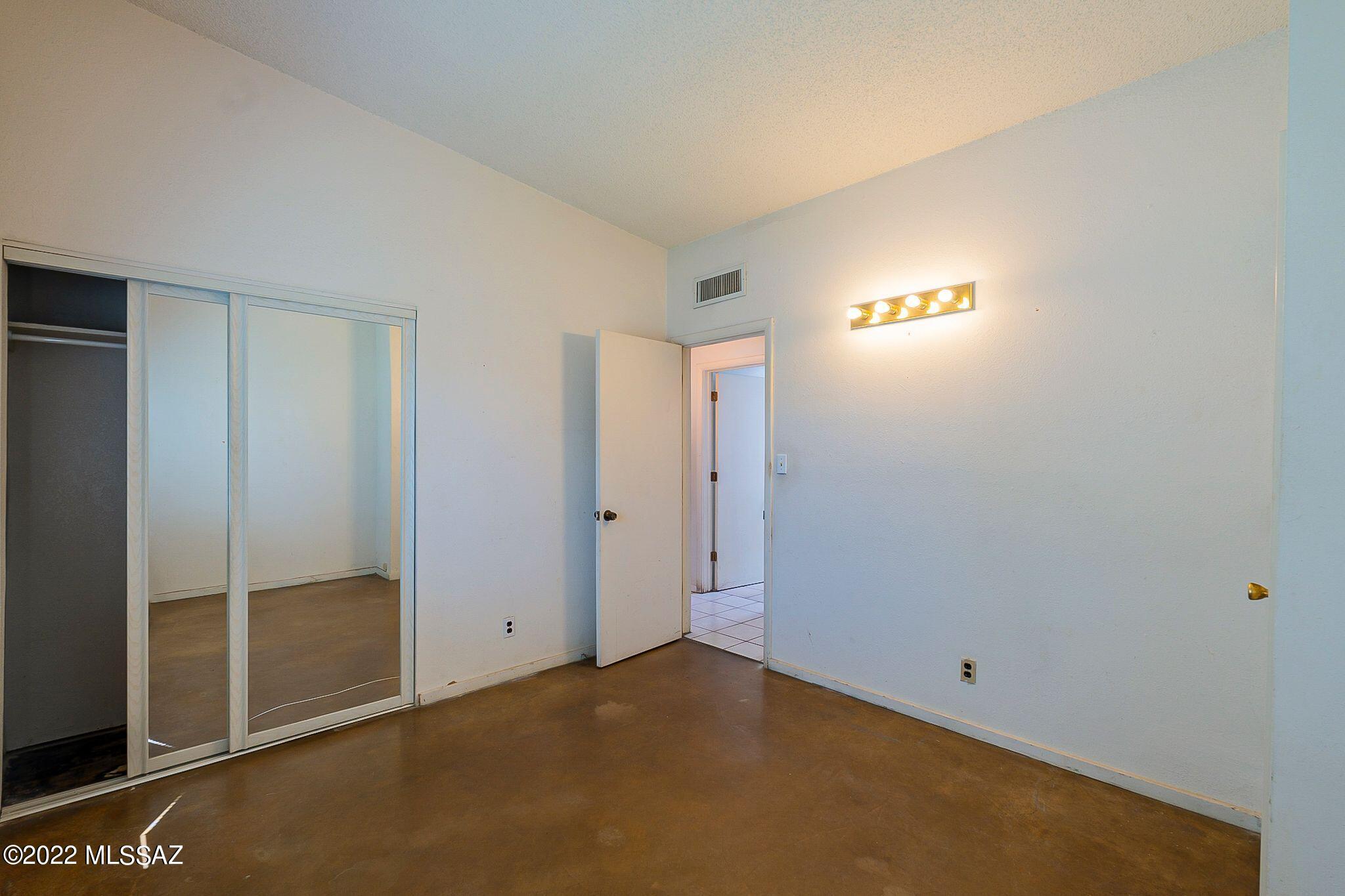 Pueblo Gardens - Residential