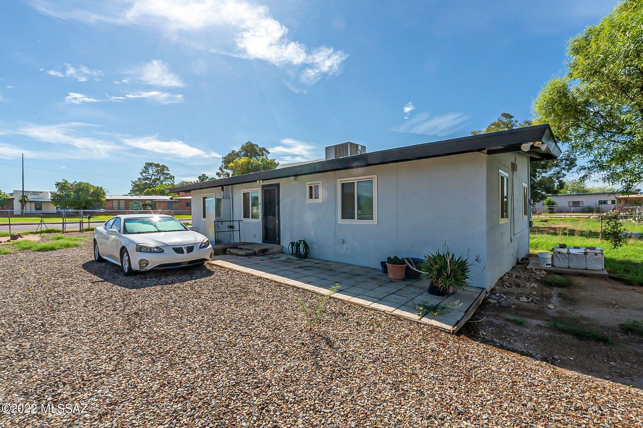 Pueblo Gardens - Residential