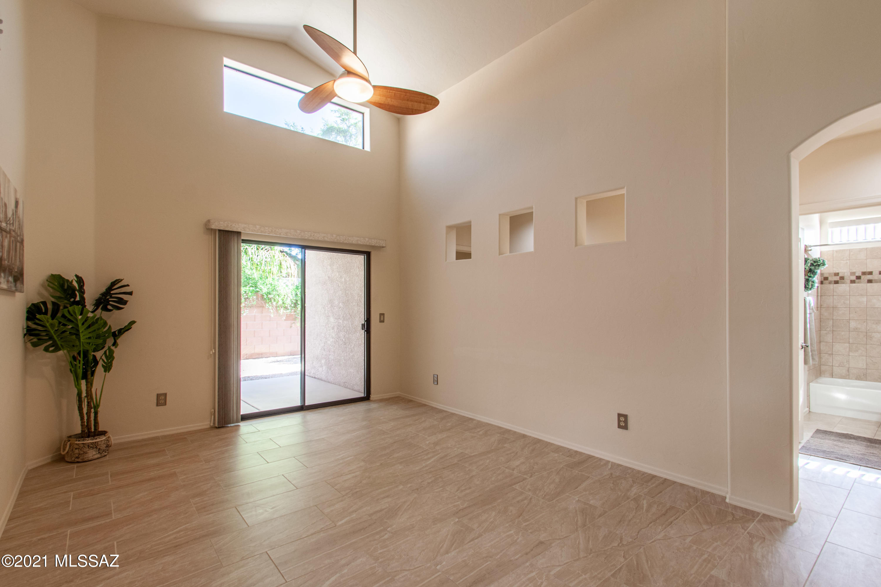 Catalina Point (1-32) - Residential