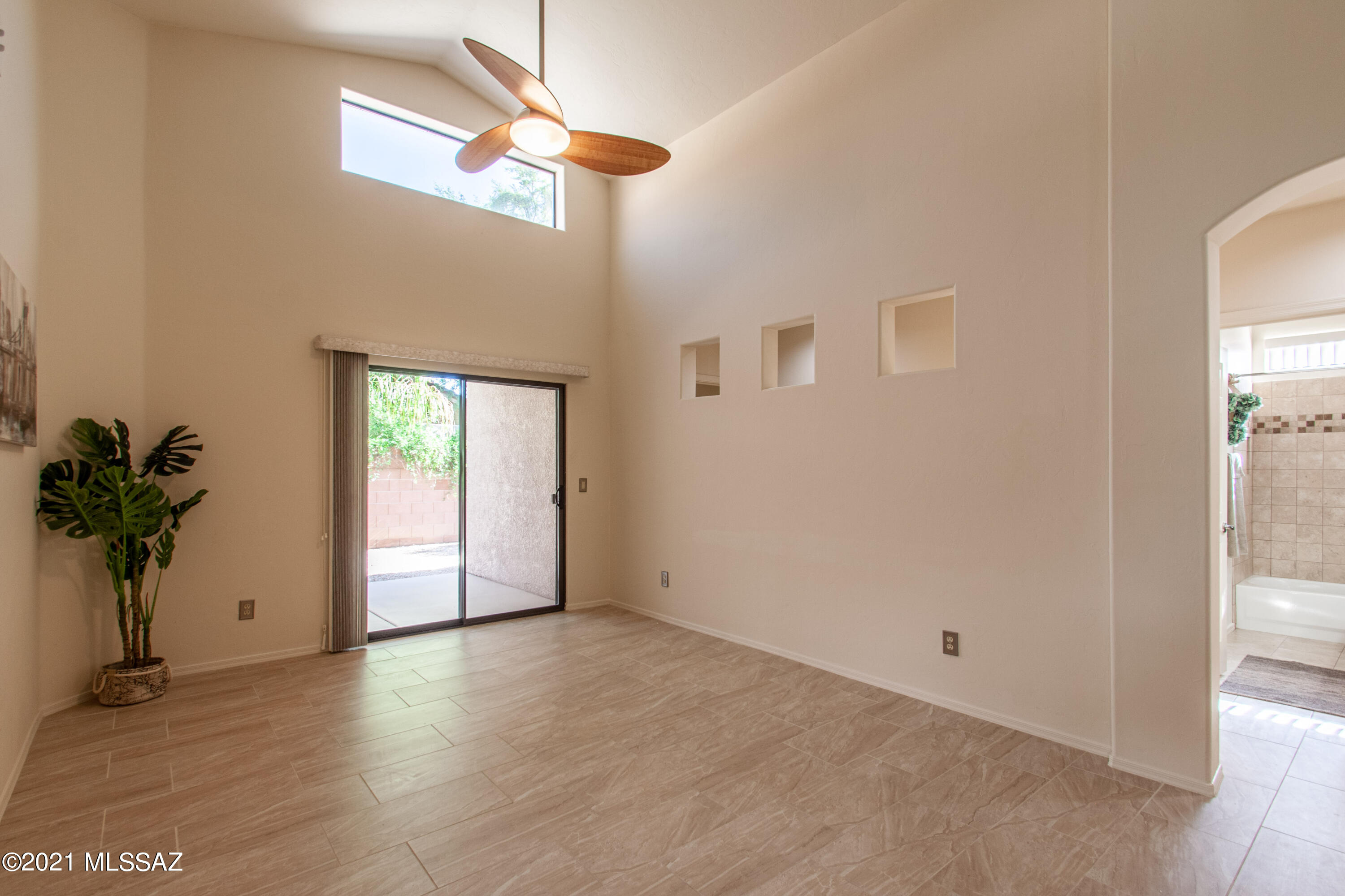 Catalina Point (1-32) - Residential