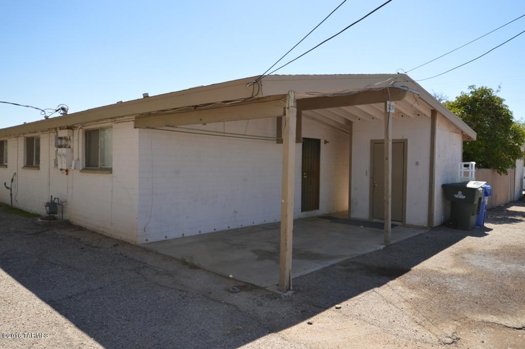Fantastic 2 br duplex in AMPHI! Fenced yard with covered patio. Attached carport with extra storage and w/d hookups!Ceramic tile throughout! Large open kitchen, bright and cheery floorplan. Gas heat and evap for economy and comfort. Pets allowed on approval with deposit. Rarely vacant so DONT WAIT!! CALL TODAY! Description & photos may be for similar unit in complex.