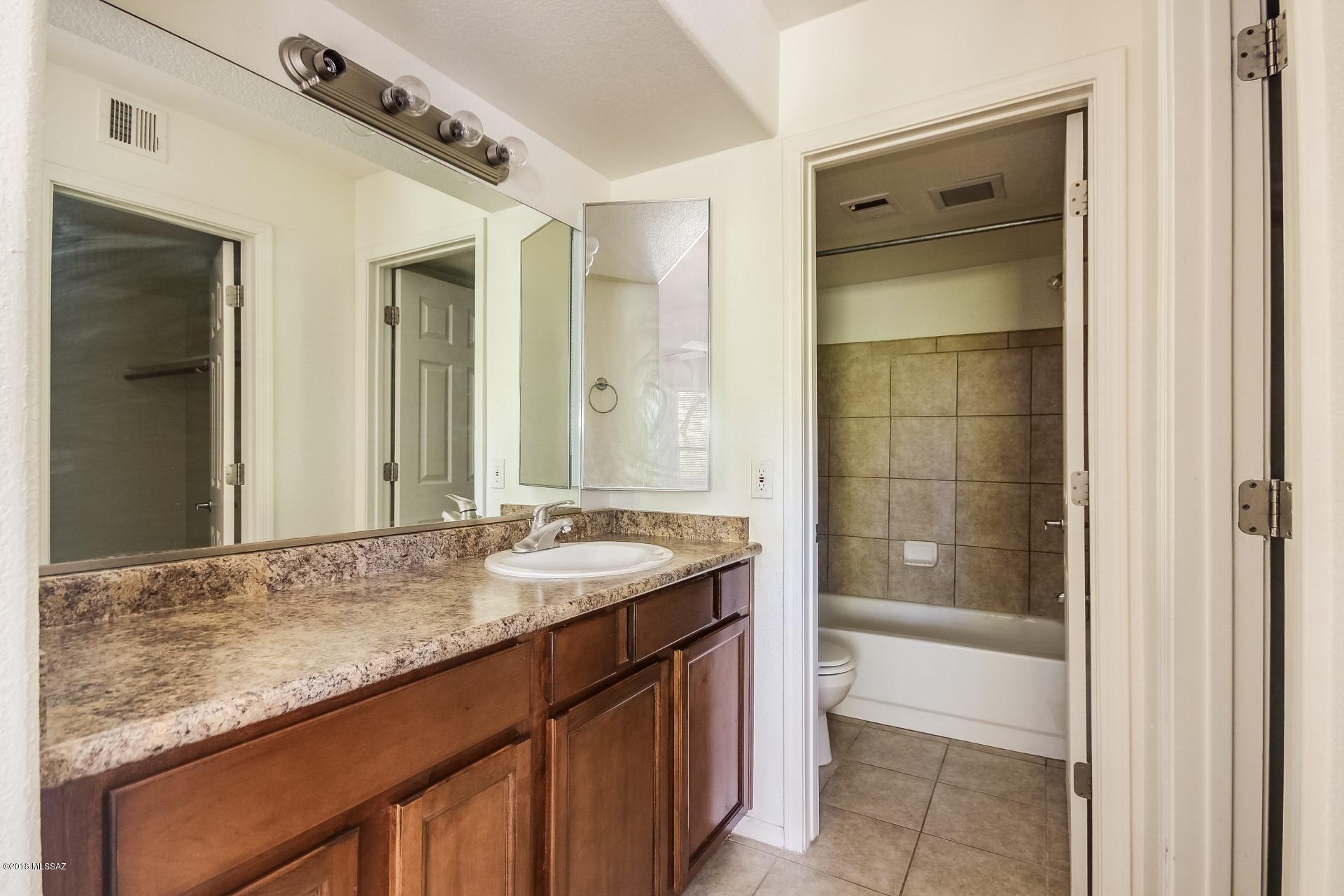 Greens at Ventana Canyon - Residential