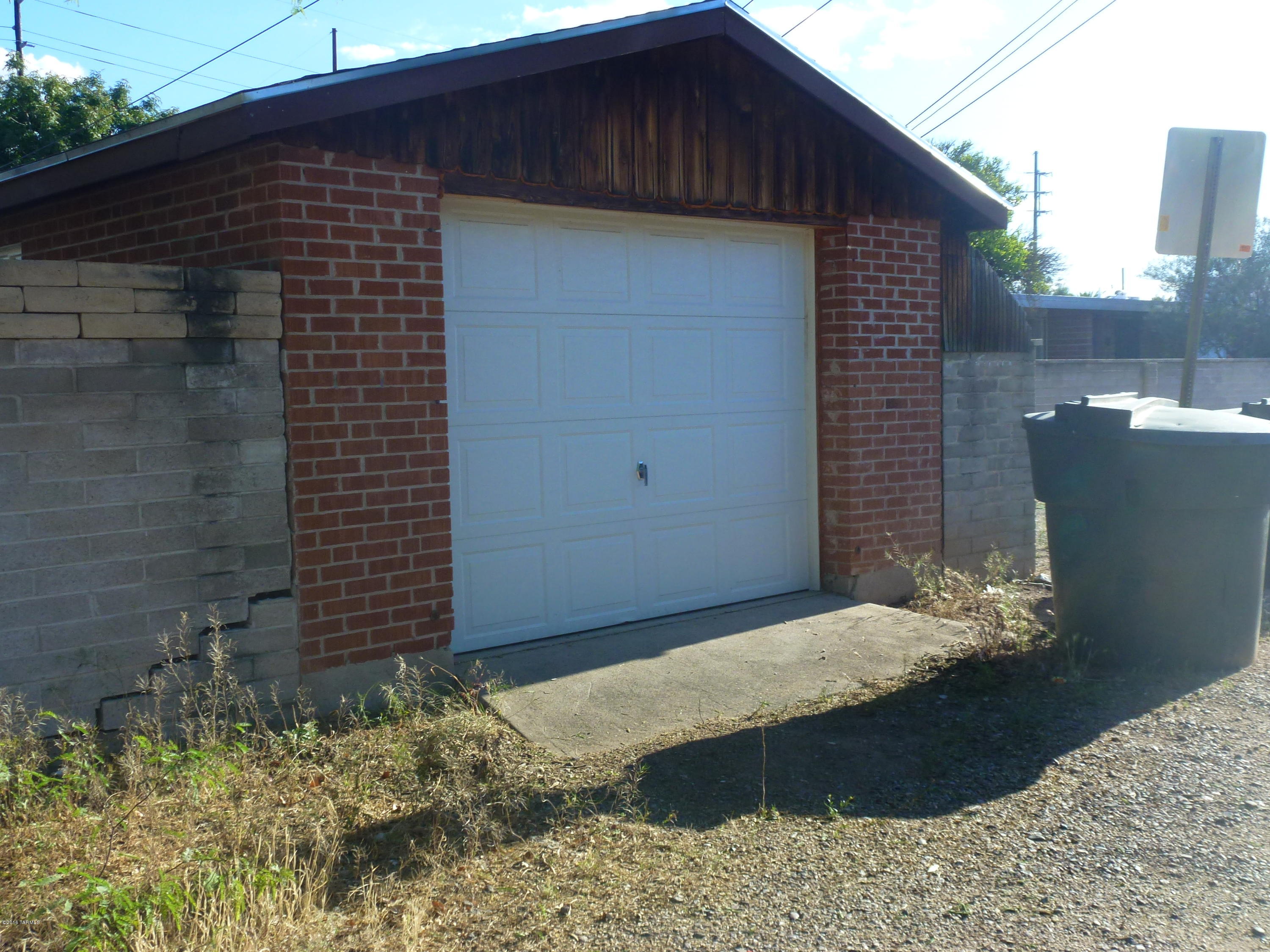 Mountain View Acre Farms - Residential Lease