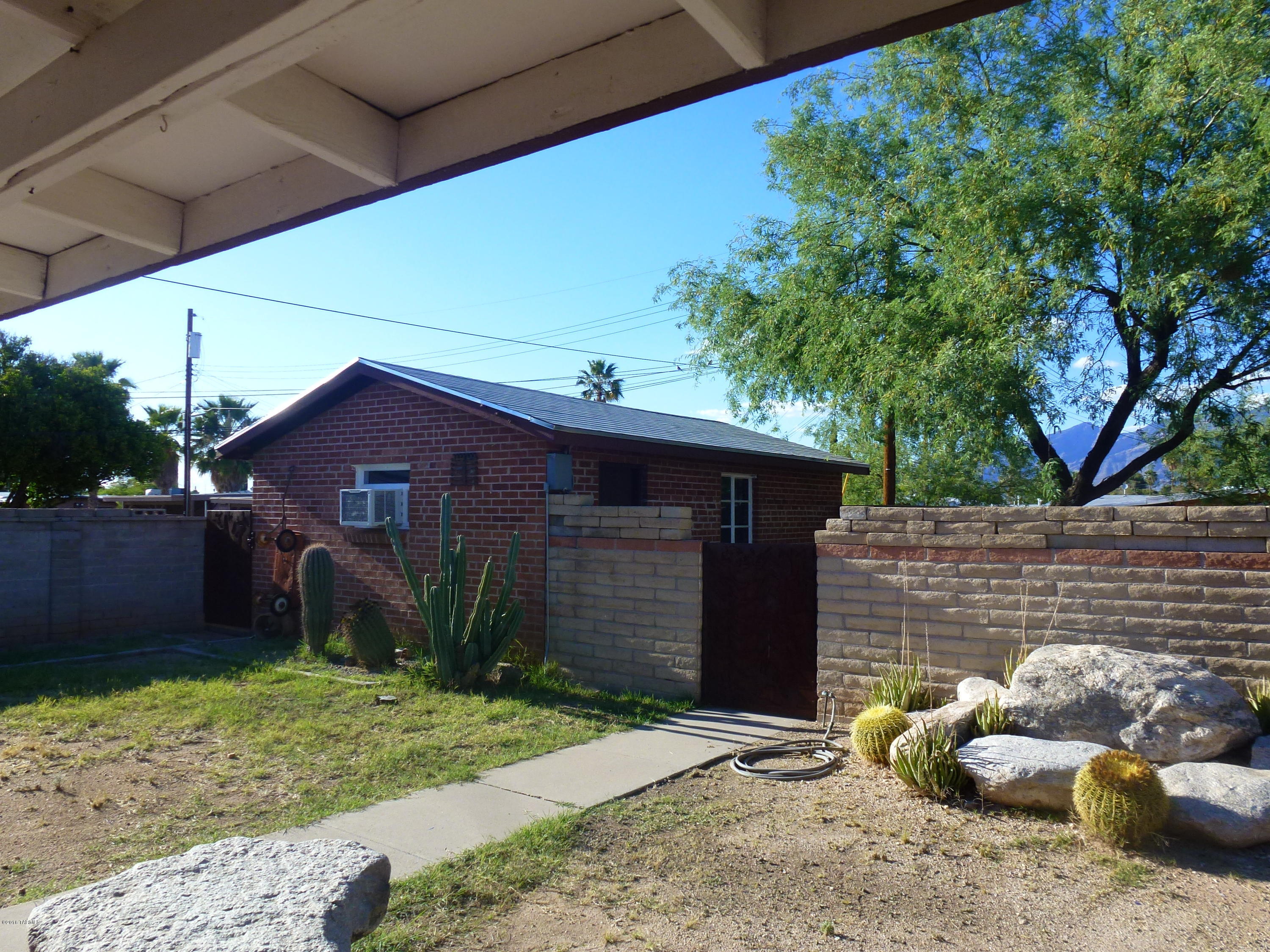 Mountain View Acre Farms - Residential Lease