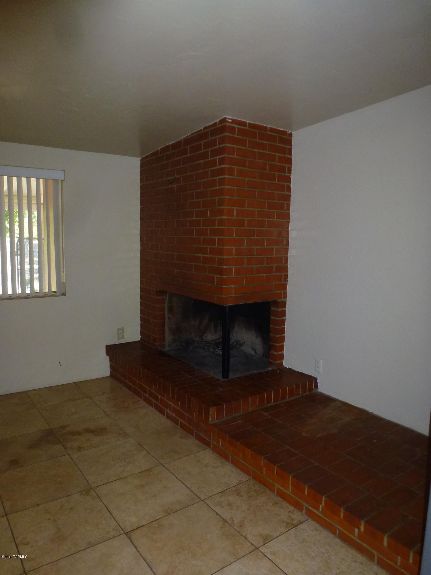 Mountain View Acre Farms - Residential Lease