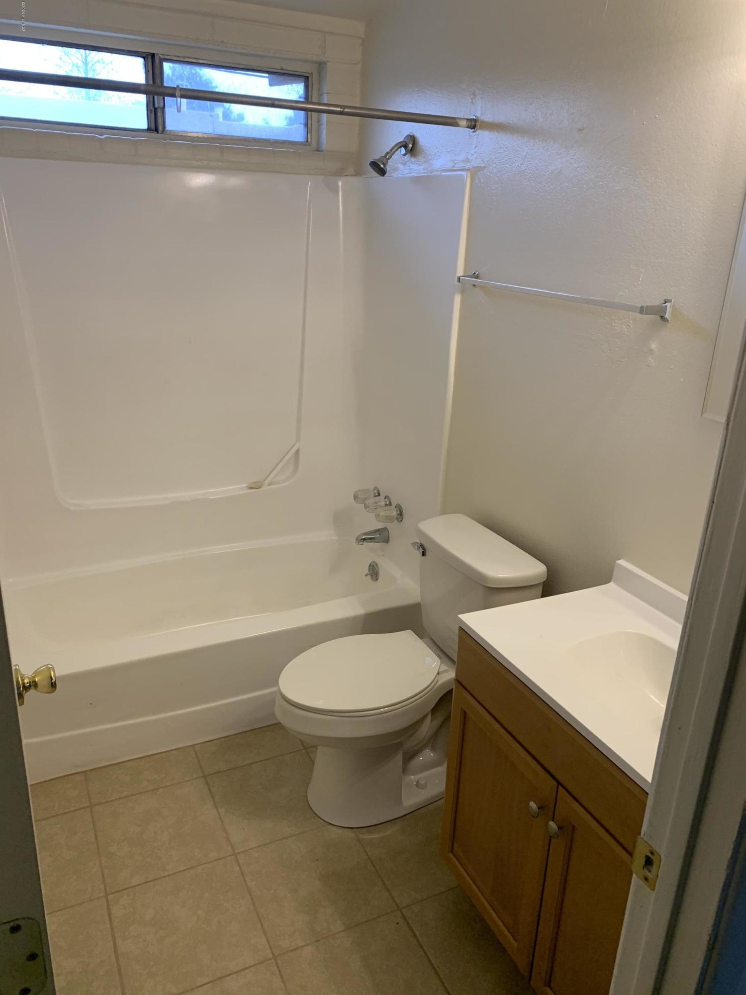 El Pasadena Tract - Residential Lease