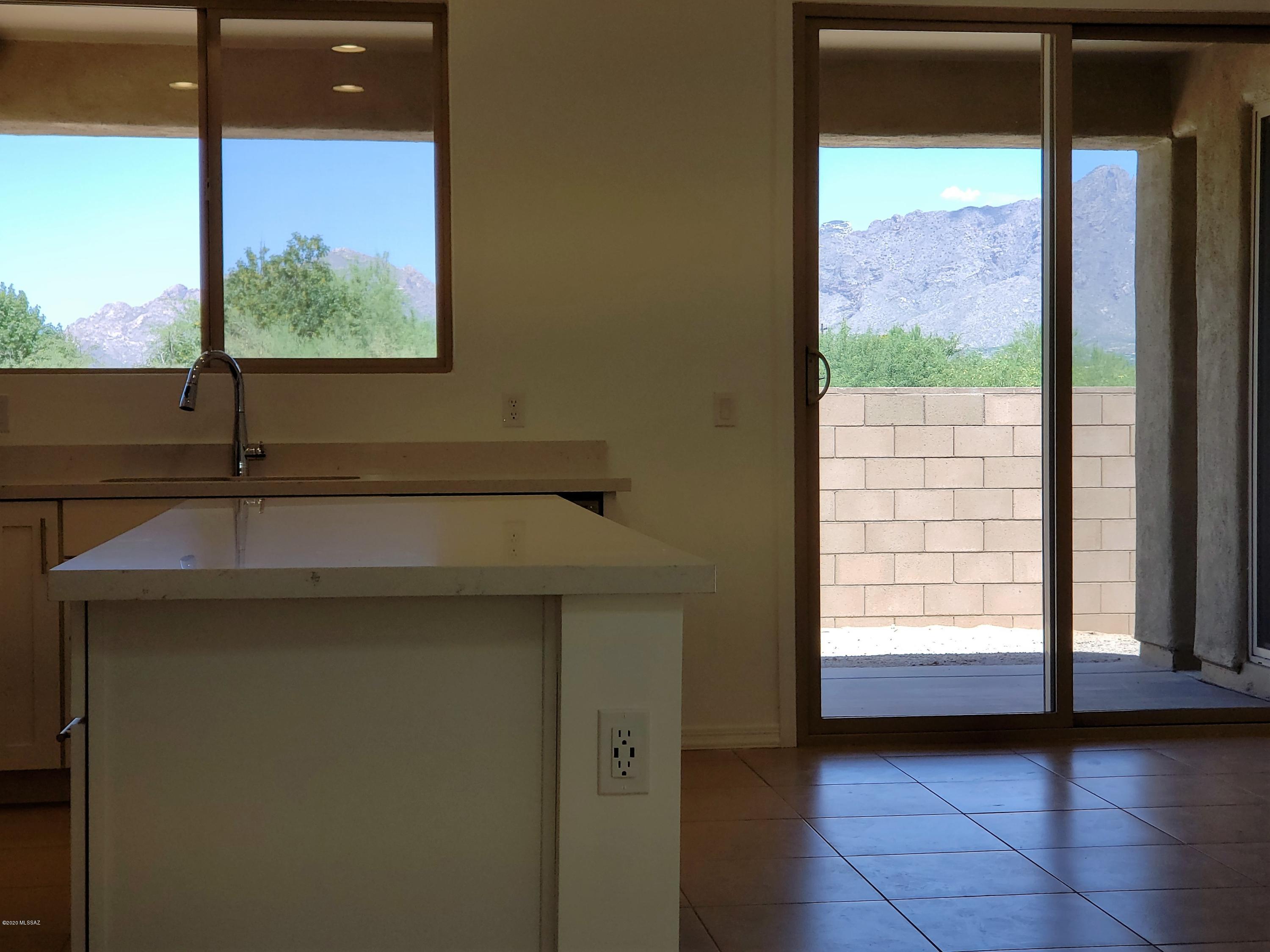 Las Cabanas - Residential Lease