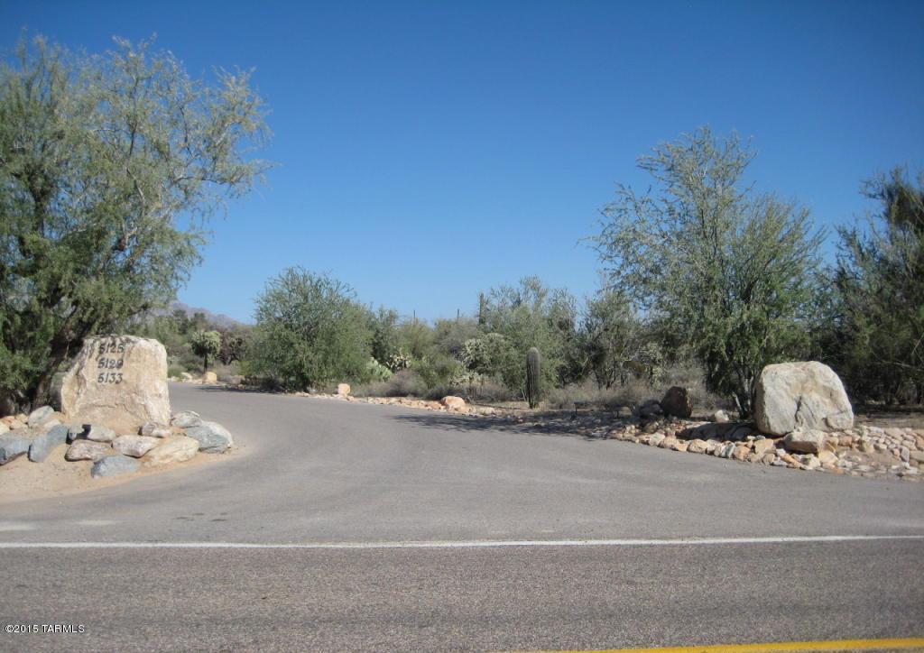 Beautiful 1.40 Flat Acre corner lot. Driveway will come off paved easement, not Camino De Manana. Custom homes around the area. Beautiful mountain and sunset views!!! Agent is the owner of this property. Close to Premium Outlets.
Owner is a Licensed Real Estate agent in AZ.