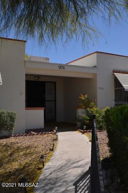 Las Solanas Blk 1 (1-49) - Residential