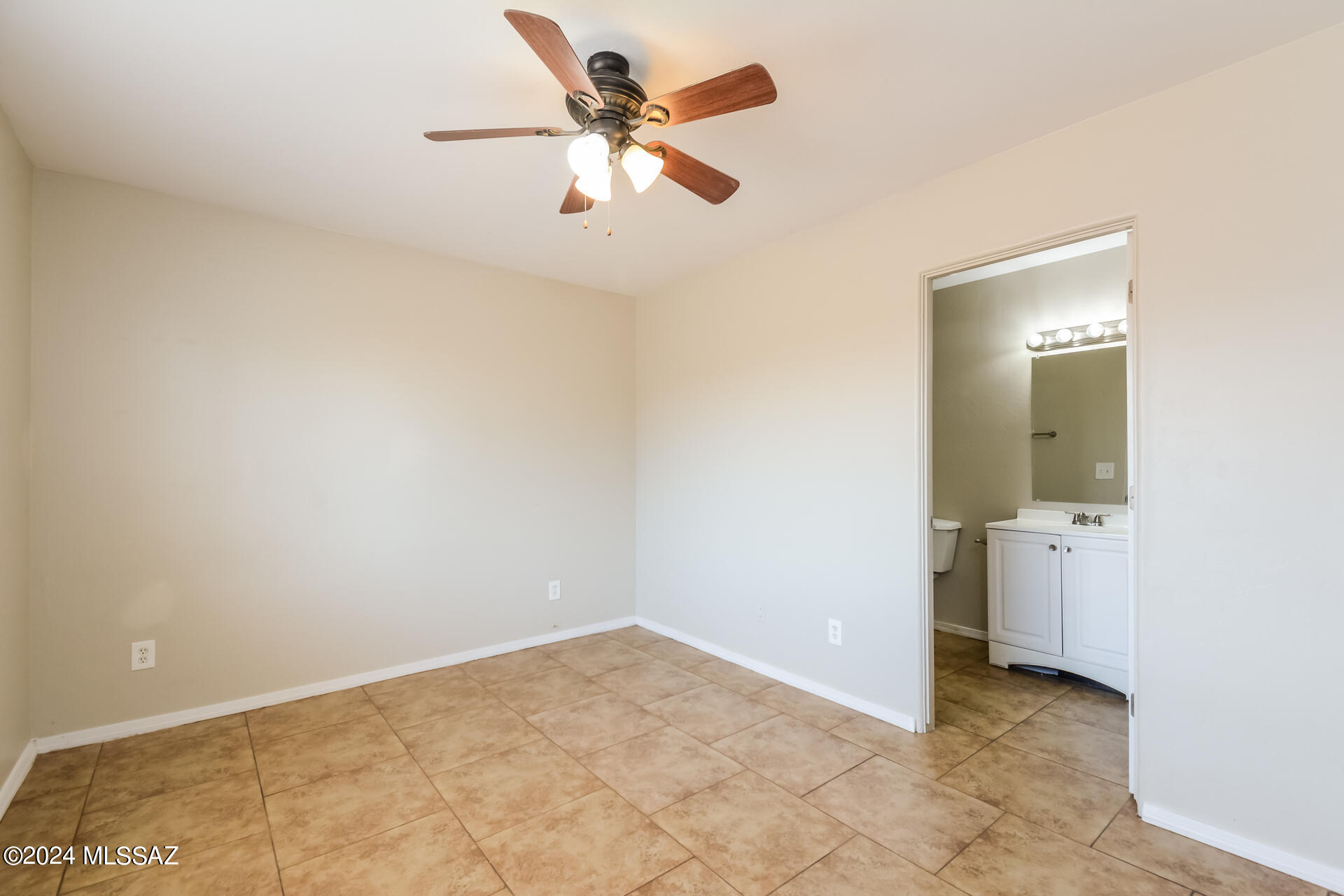 Silvermoon Estates (1-41) - Residential Lease