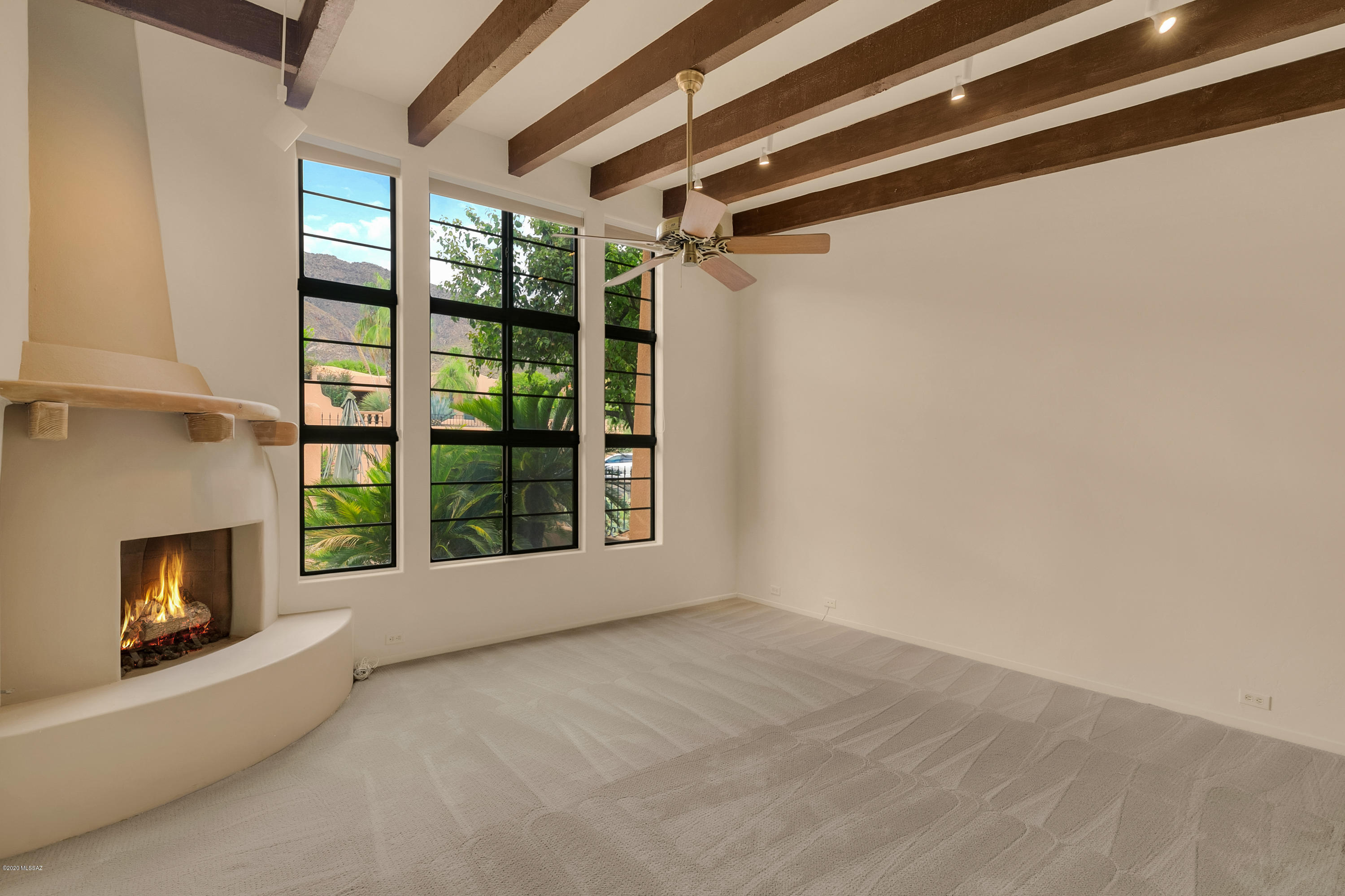 Finisterra (1-210) - Residential