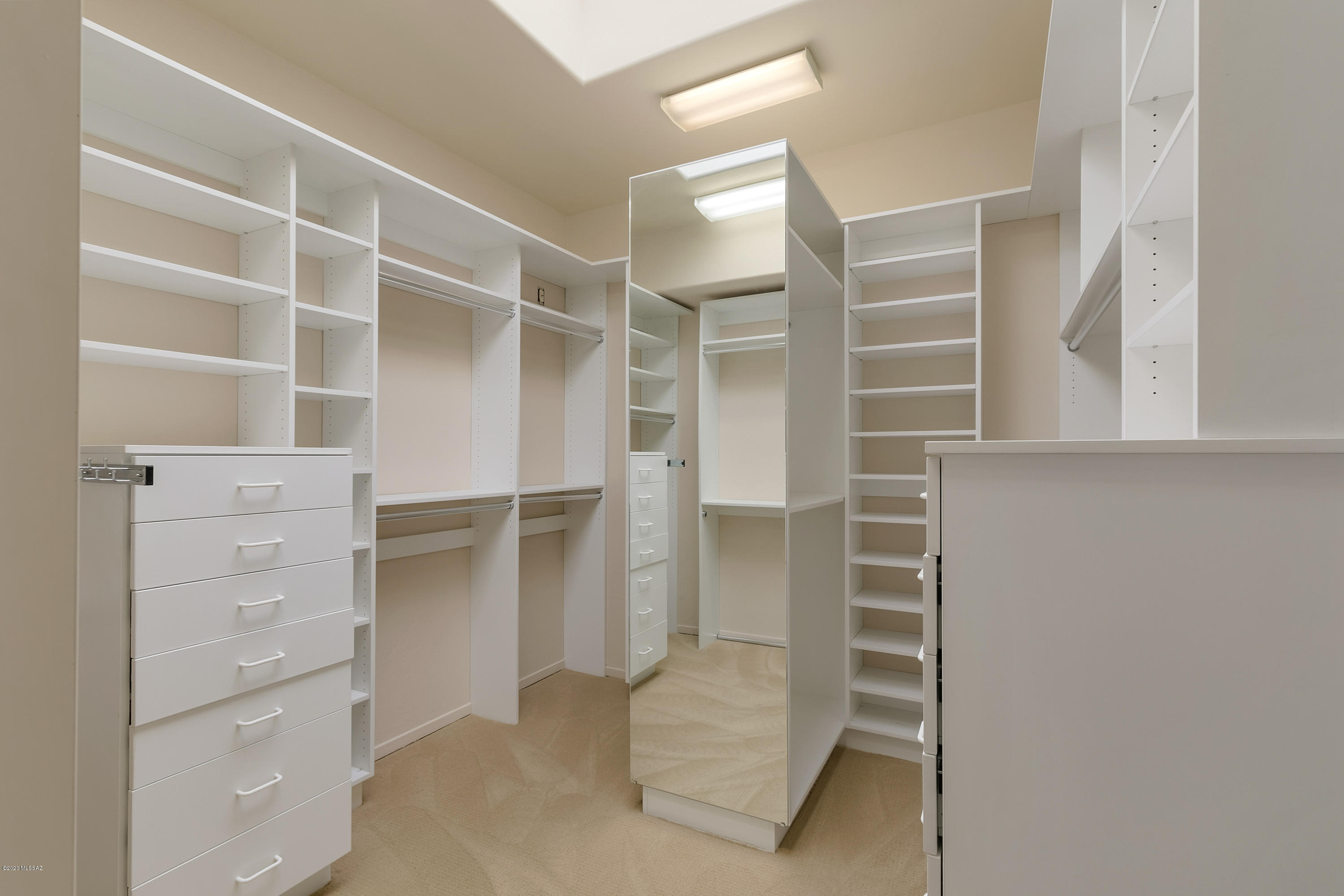 Finisterra (1-210) - Residential