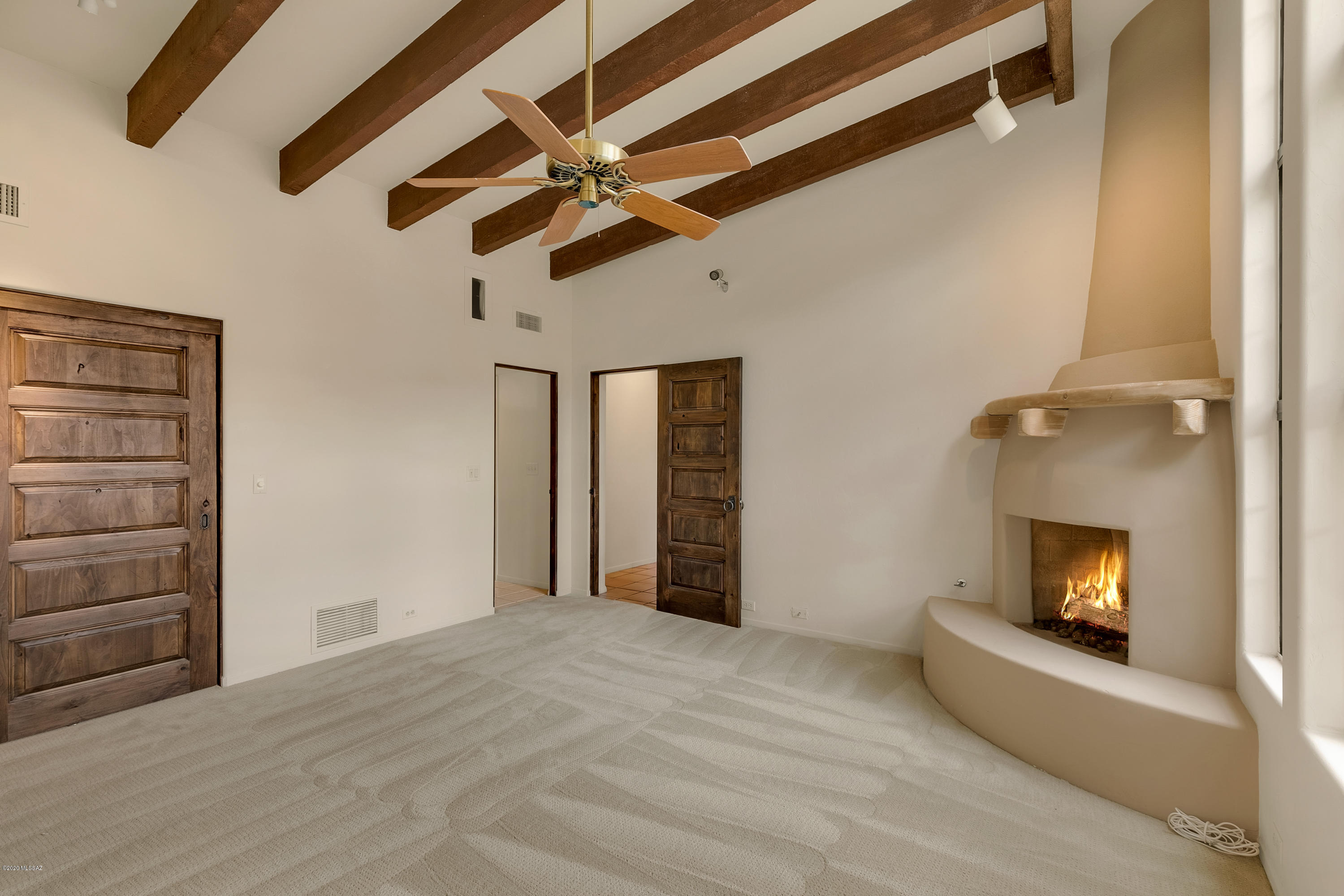 Finisterra (1-210) - Residential