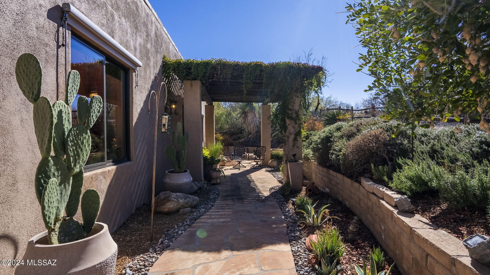 Palo Parado Estates - Residential