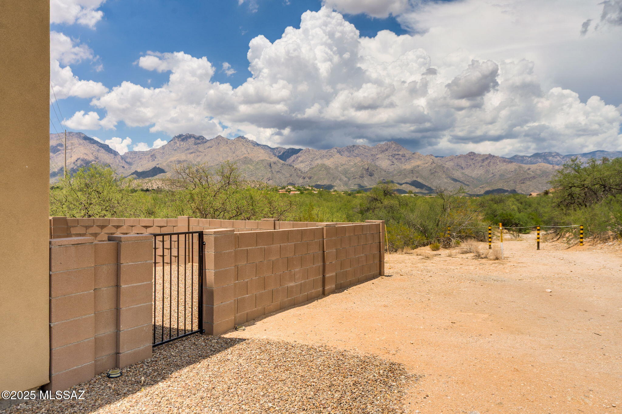 Sabino Shadows (1-27) - Residential