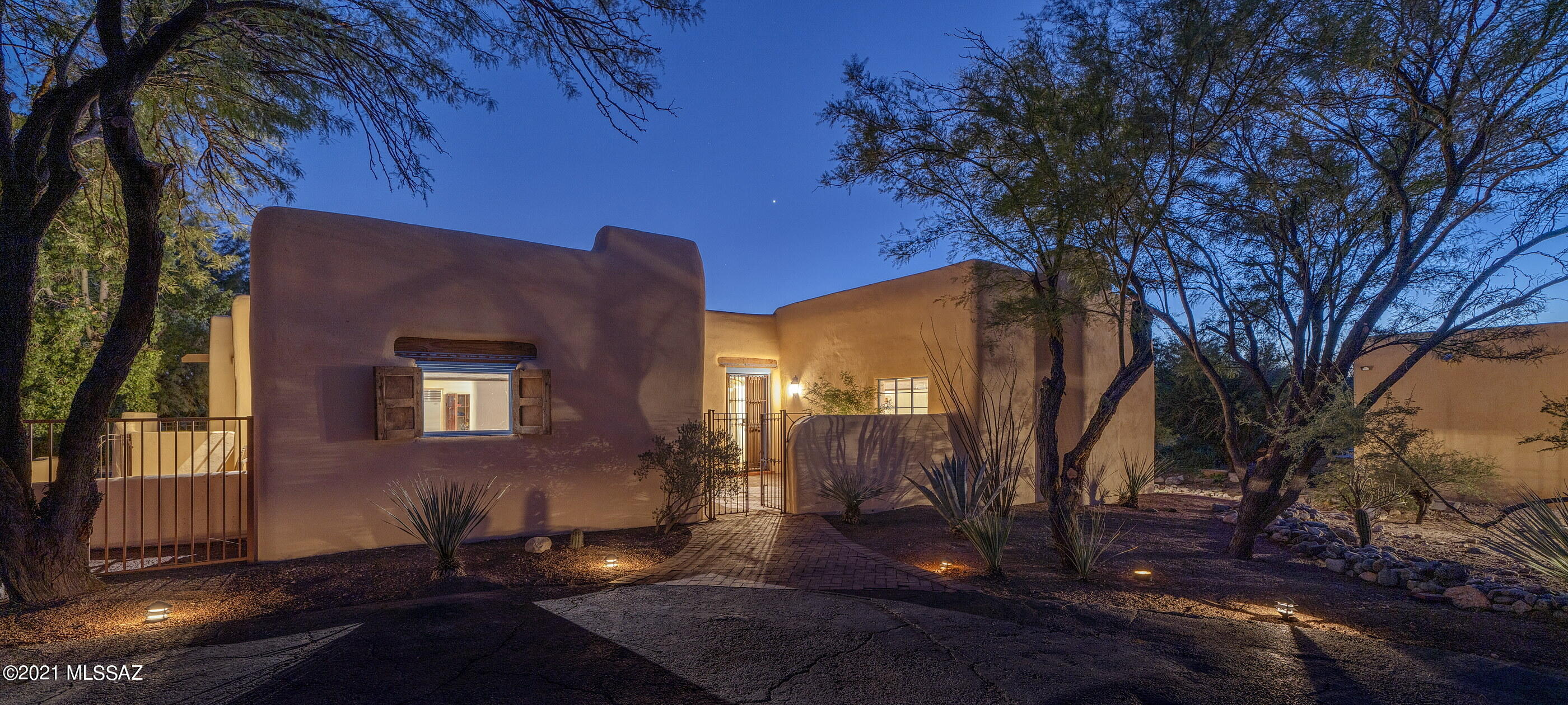 Casas Adobes Vistas (1-21) - Residential