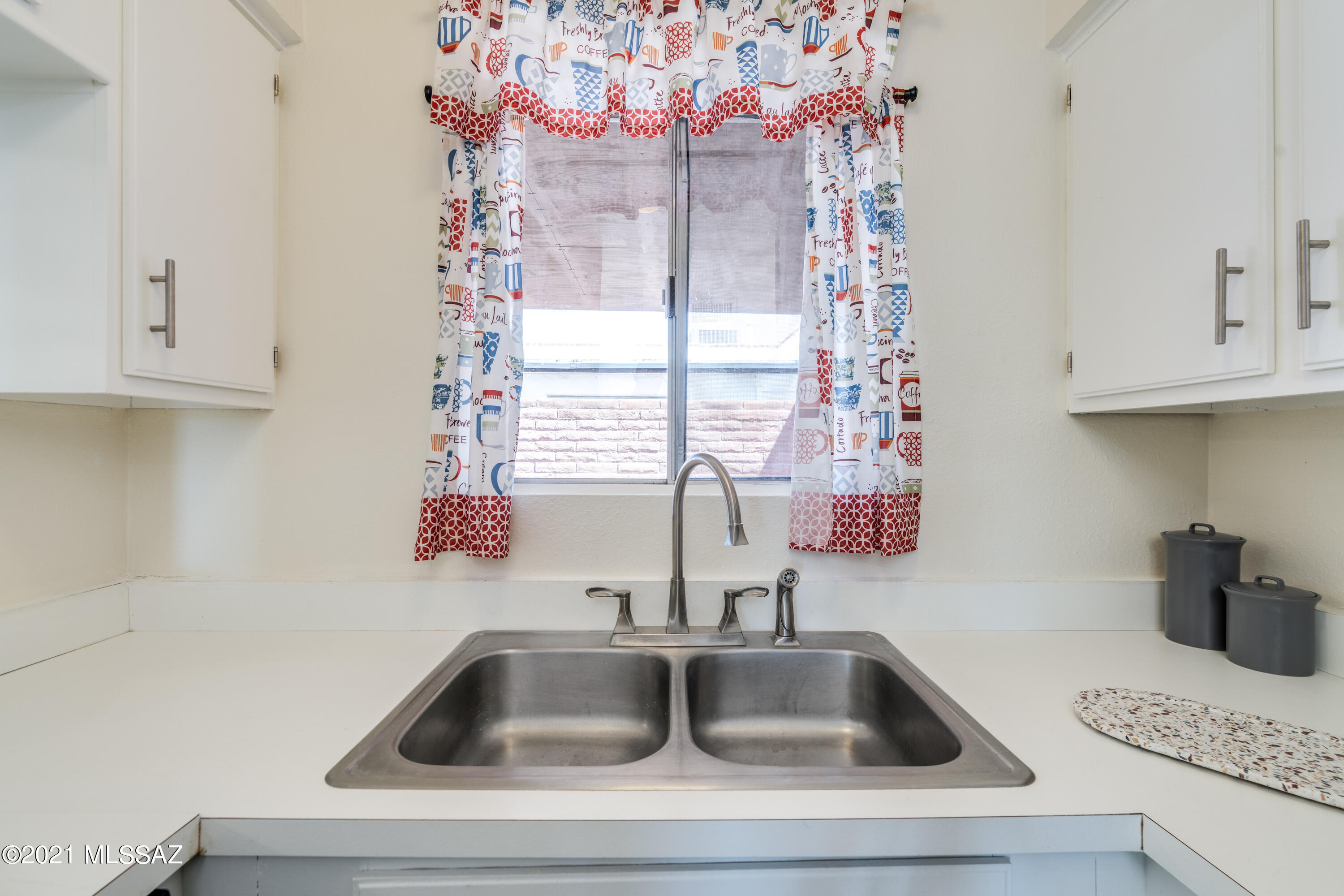 Las Solanas Blk 1 (1-49) - Residential