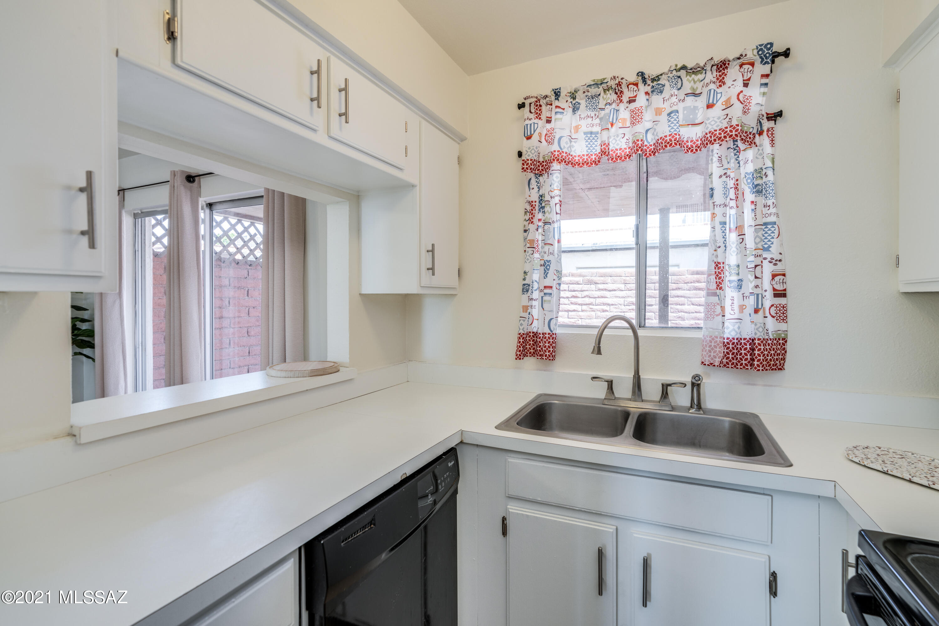 Las Solanas Blk 1 (1-49) - Residential