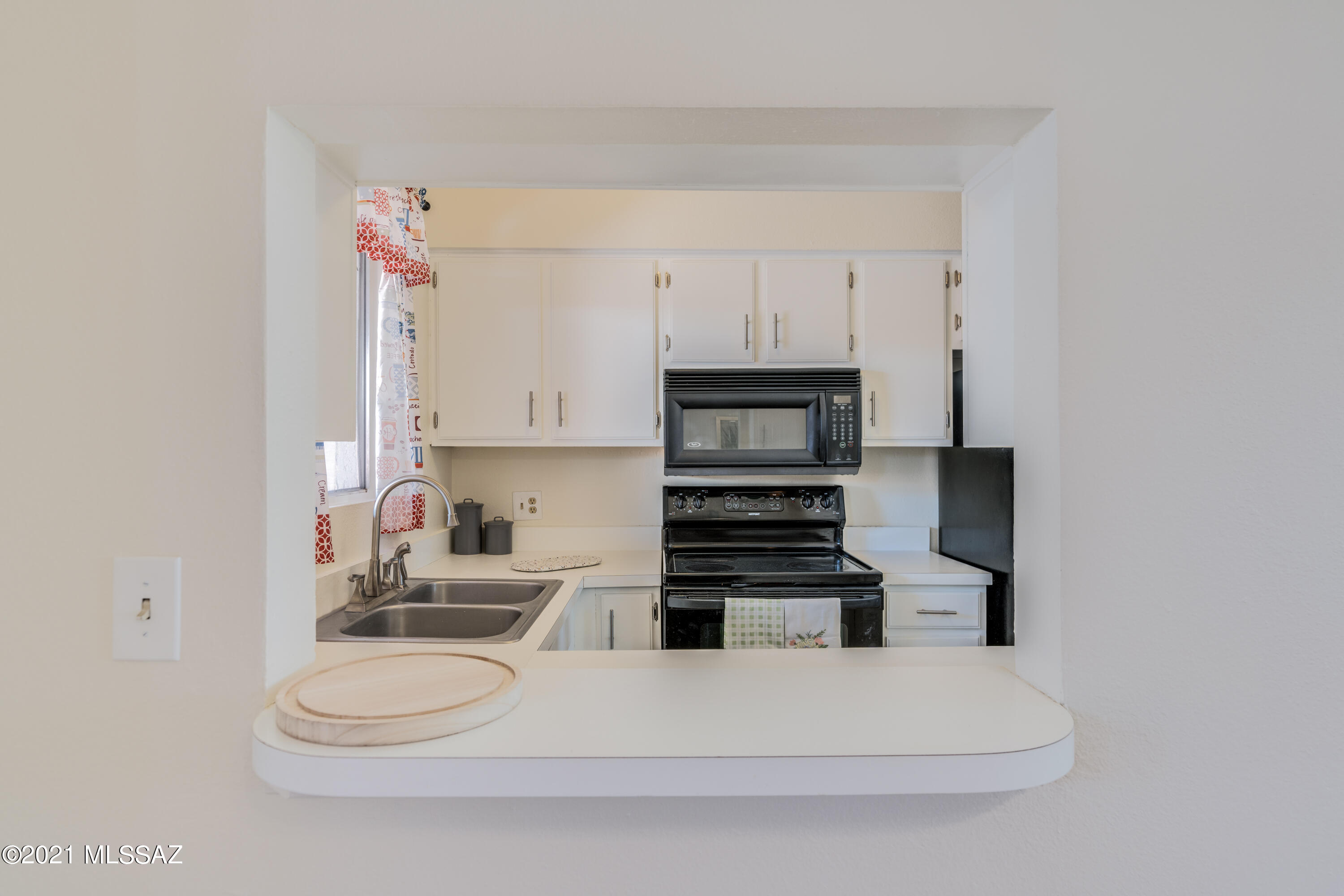 Las Solanas Blk 1 (1-49) - Residential