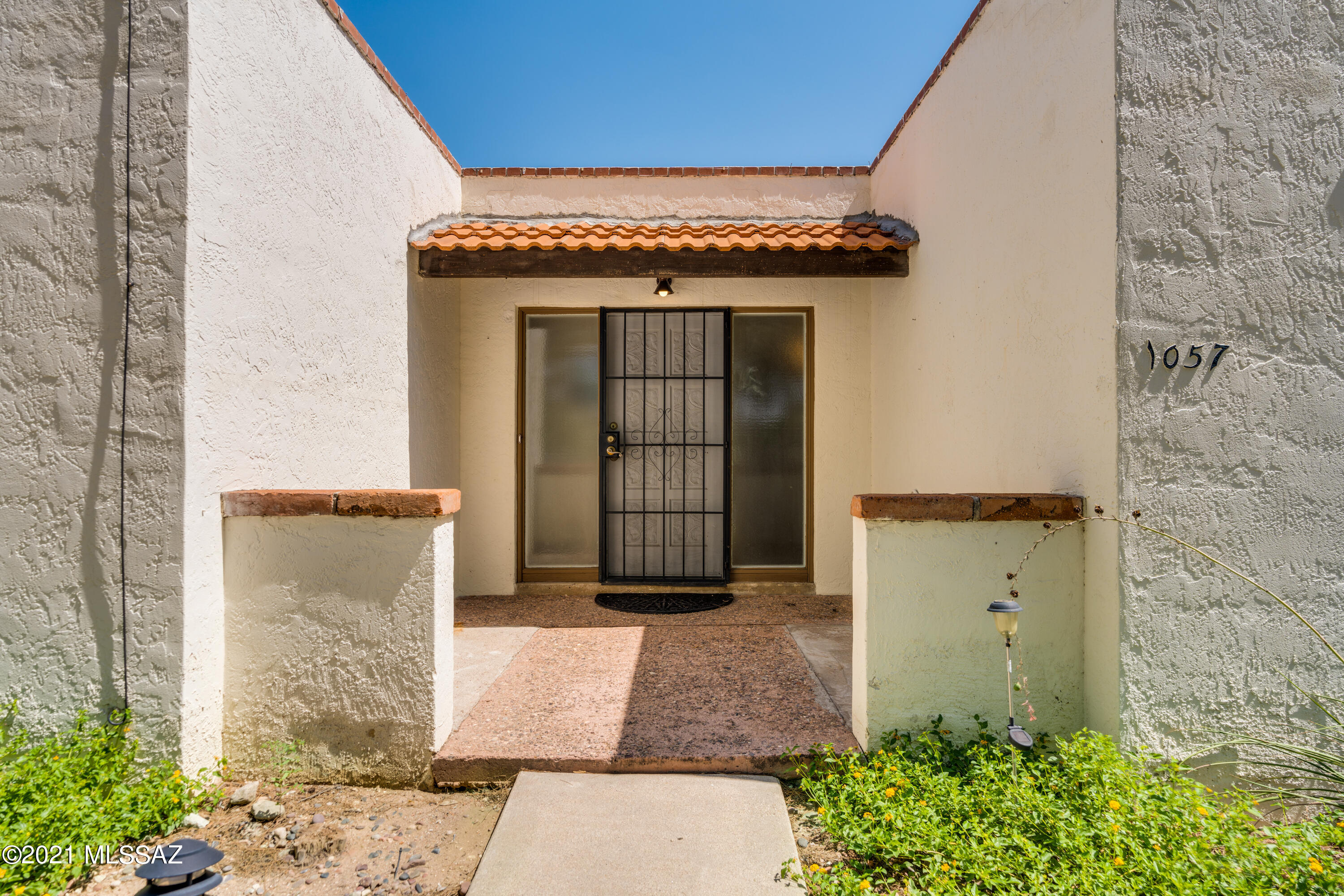 Las Solanas Blk 1 (1-49) - Residential